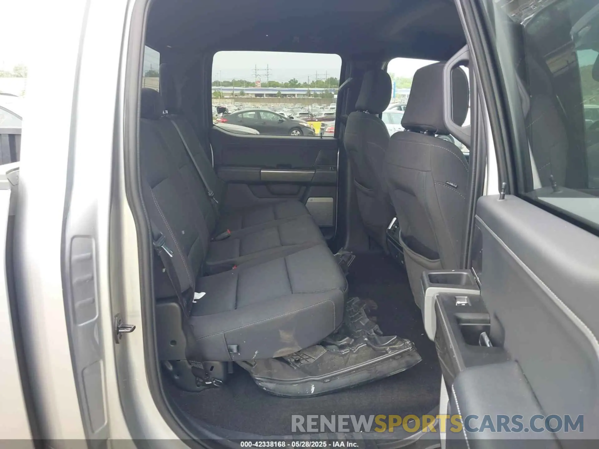 8 Photograph of a damaged car 1FTFW1E82PFA71690 FORD F-150 2023