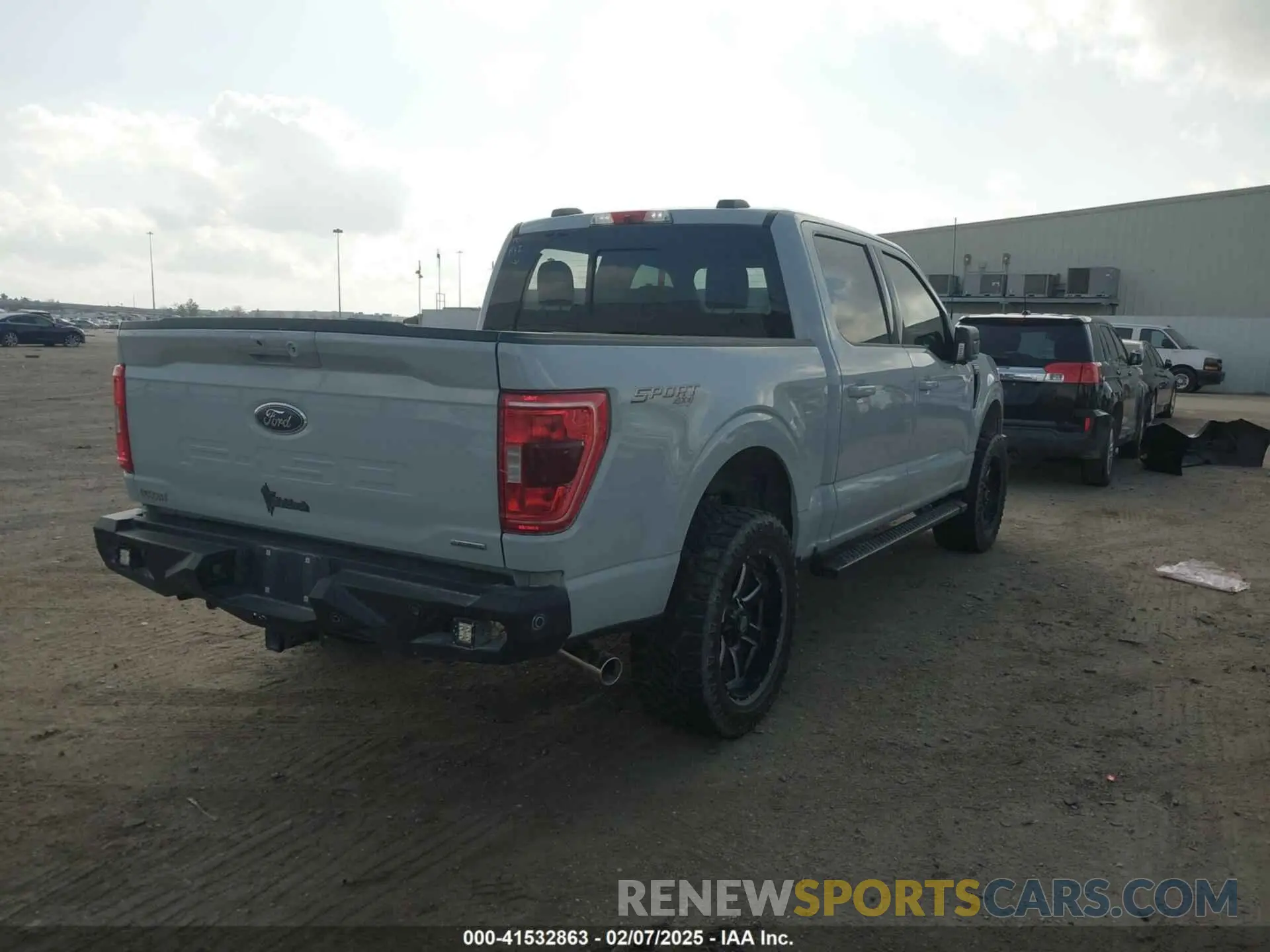 4 Photograph of a damaged car 1FTFW1E84PFA28761 FORD F-150 2023