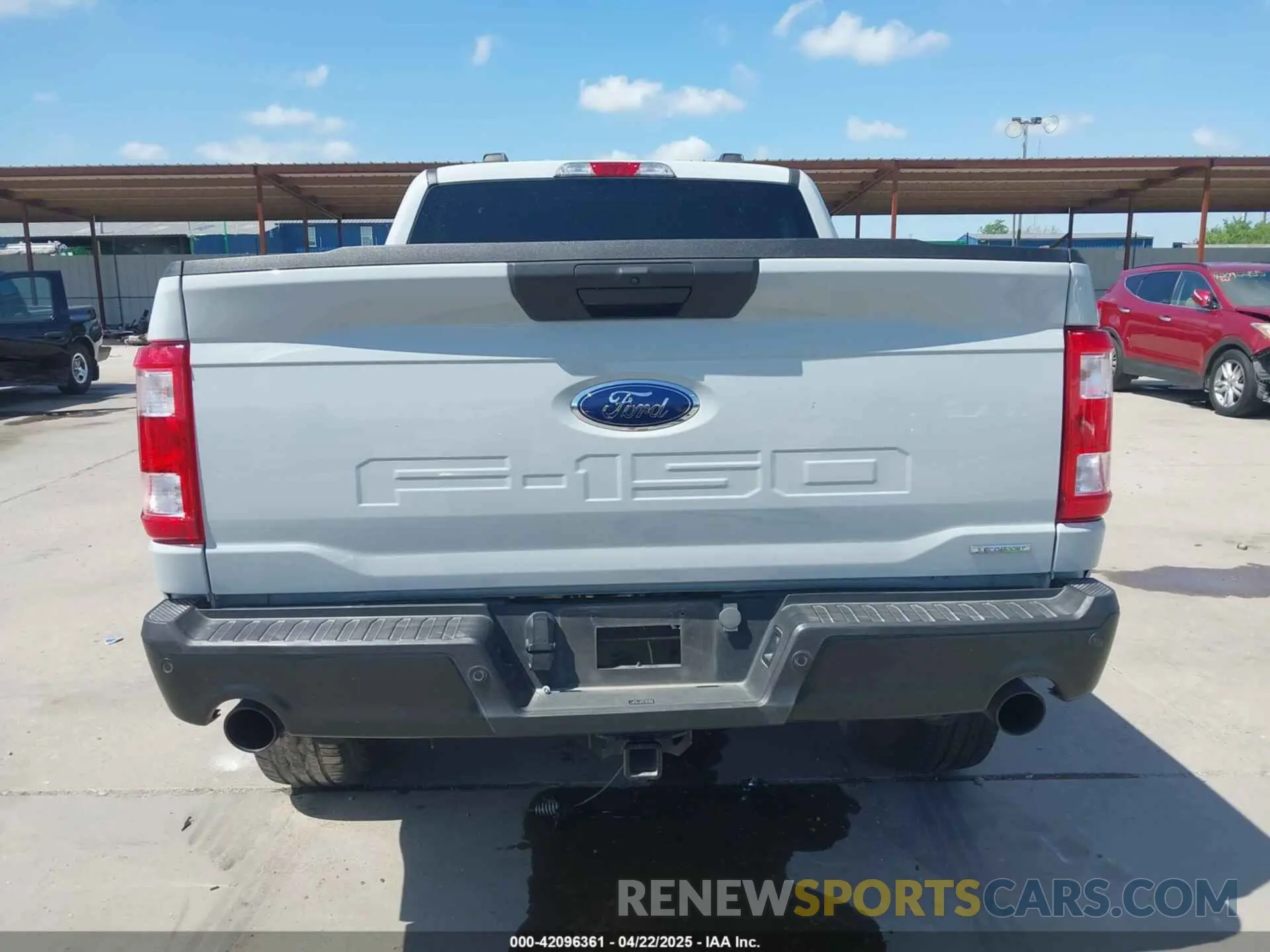 17 Photograph of a damaged car 1FTFW1E84PFA48461 FORD F-150 2023