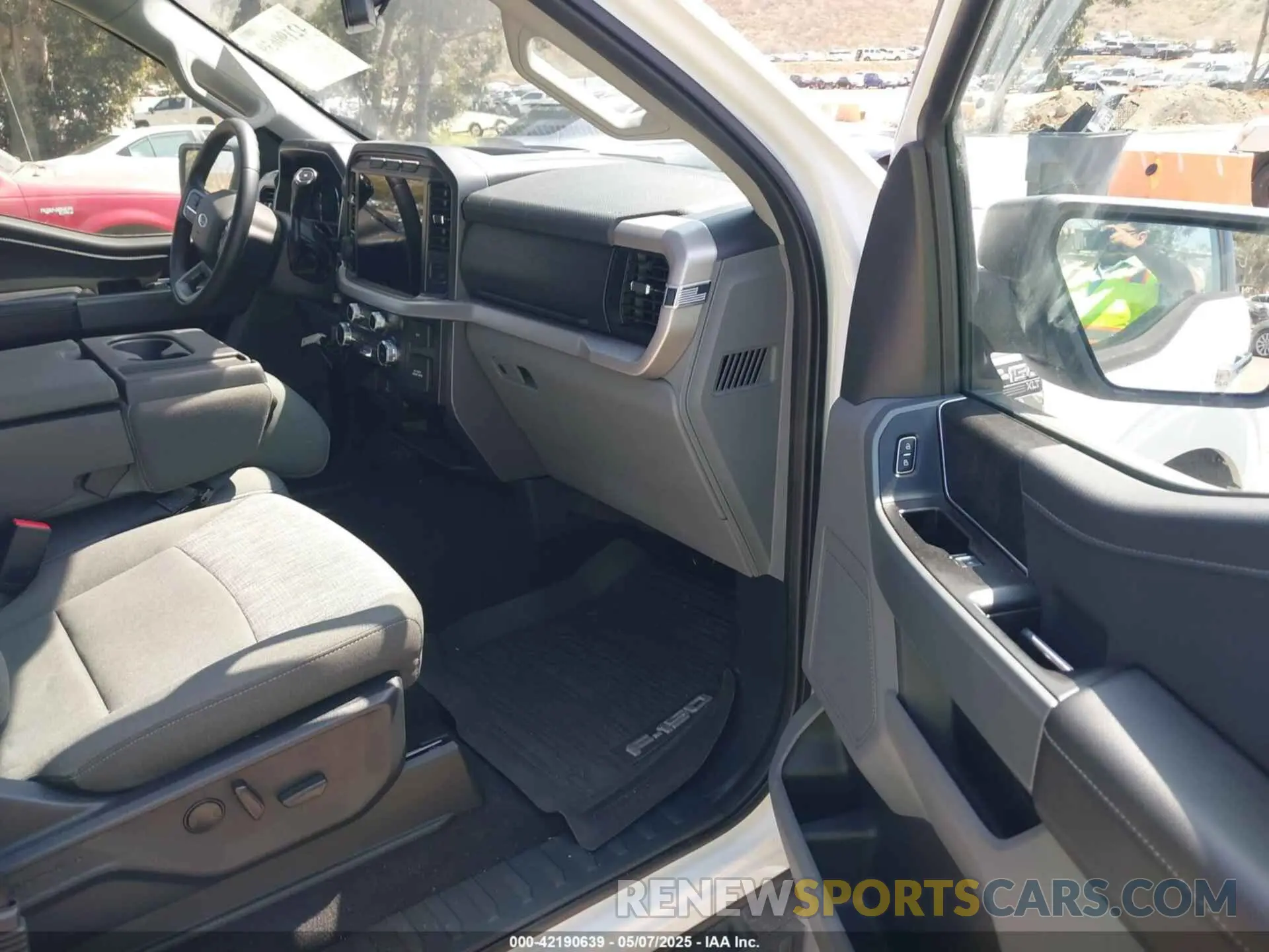 5 Photograph of a damaged car 1FTFW1E84PFB46941 FORD F-150 2023
