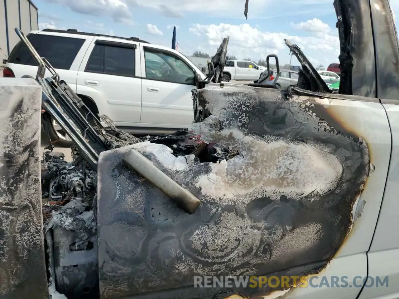 10 Photograph of a damaged car 1FTFW1E8XPFD14260 FORD F-150 2023