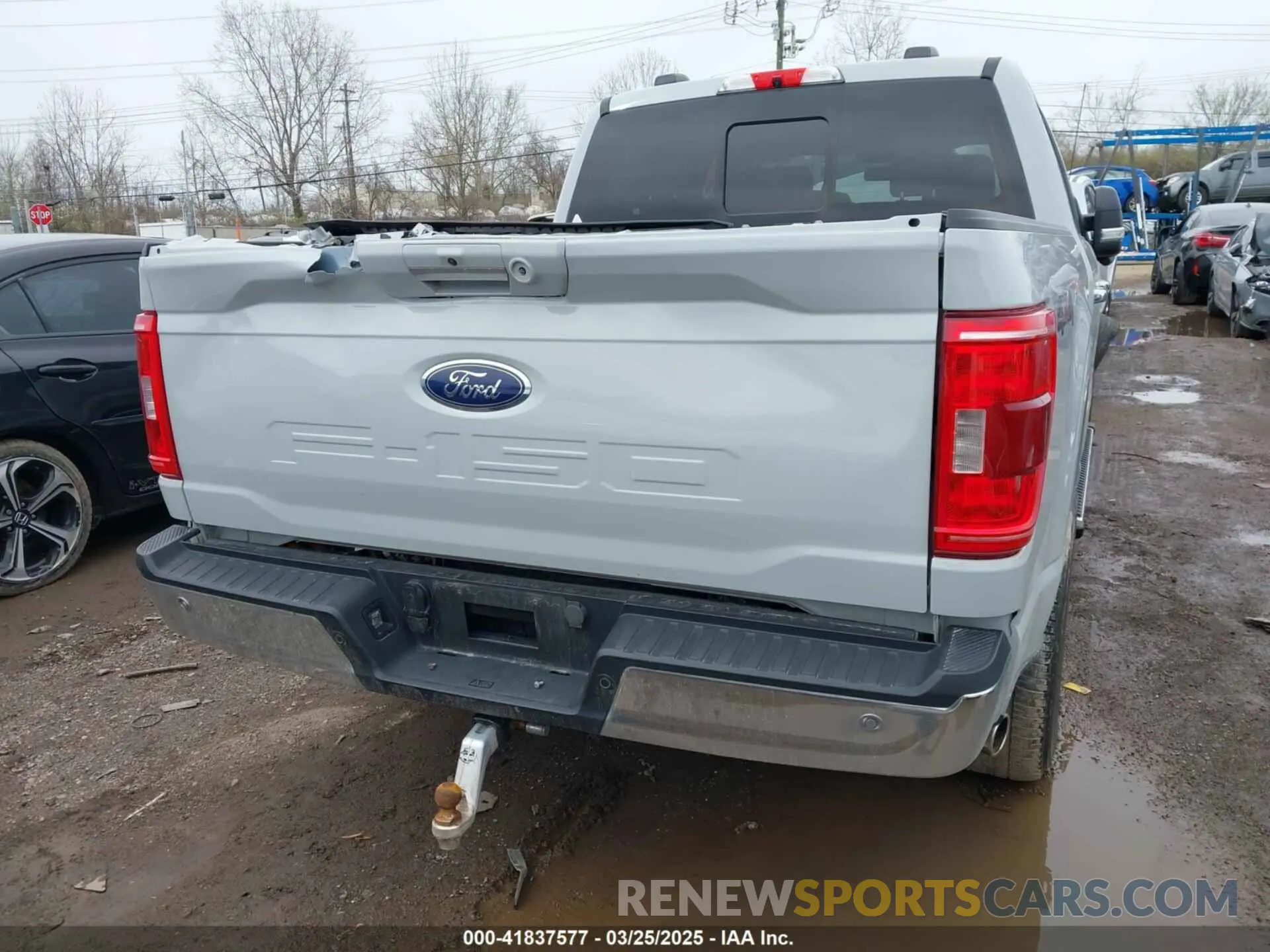 17 Photograph of a damaged car 1FTFW1ED1PFA78062 FORD F-150 2023