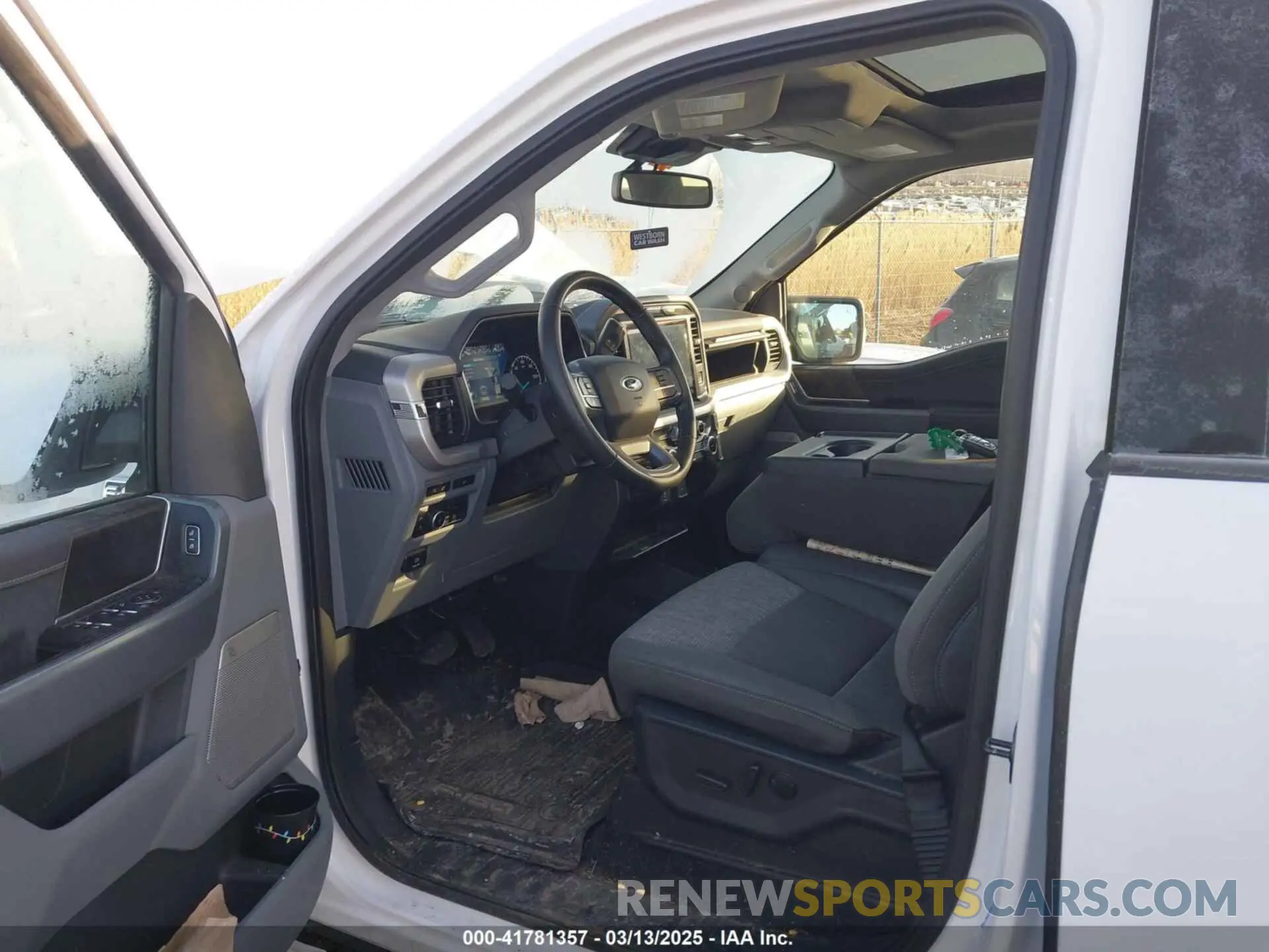 5 Photograph of a damaged car 1FTFW1ED5PFA32167 FORD F-150 2023