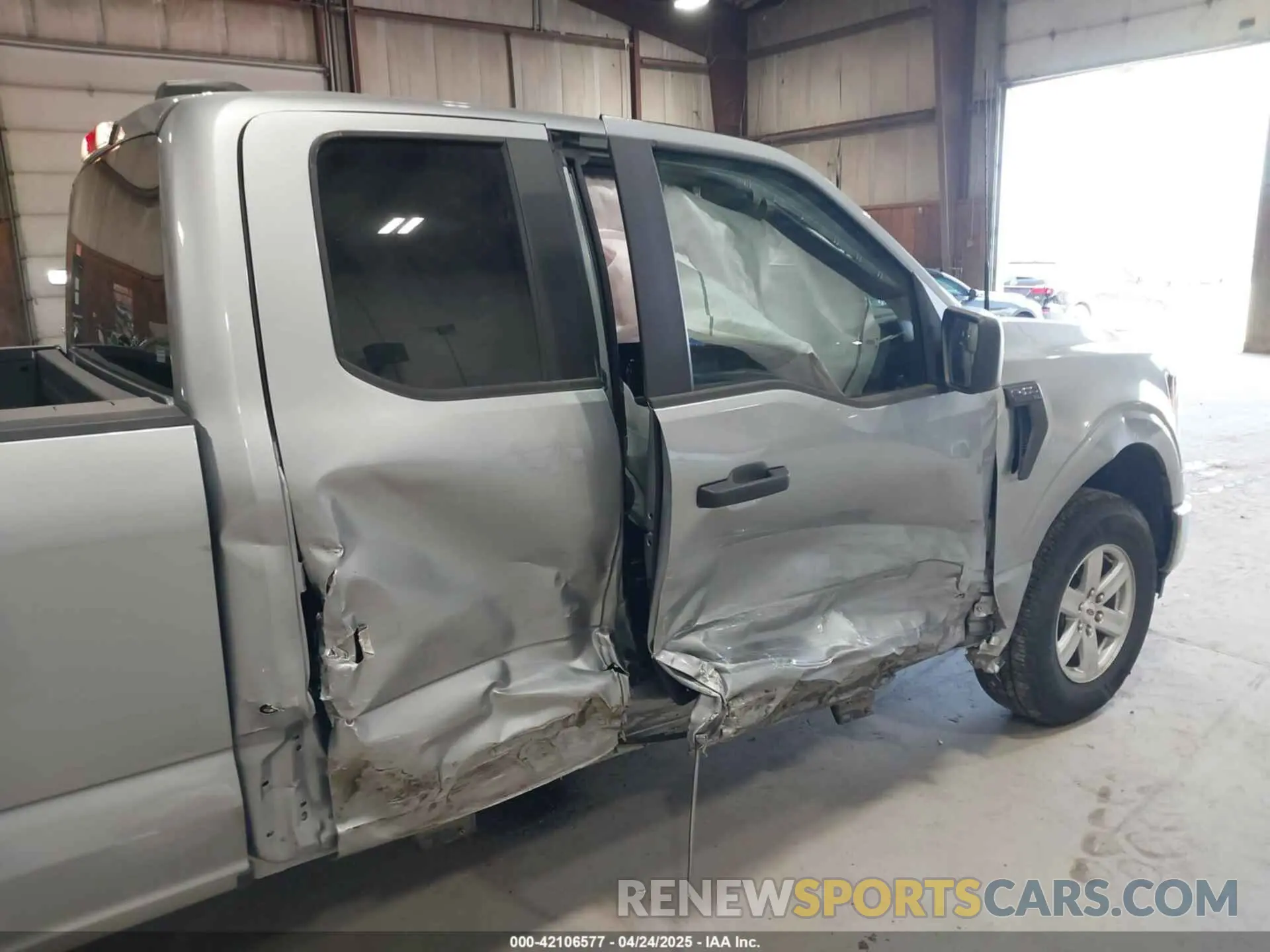 17 Photograph of a damaged car 1FTFX1E54PKD43389 FORD F-150 2023