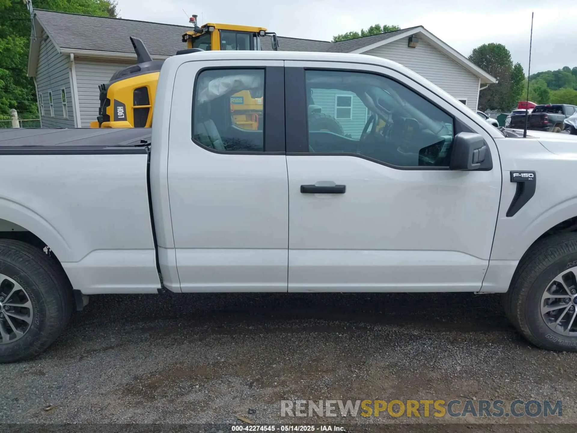 14 Photograph of a damaged car 1FTFX1E55PKG19157 FORD F-150 2023