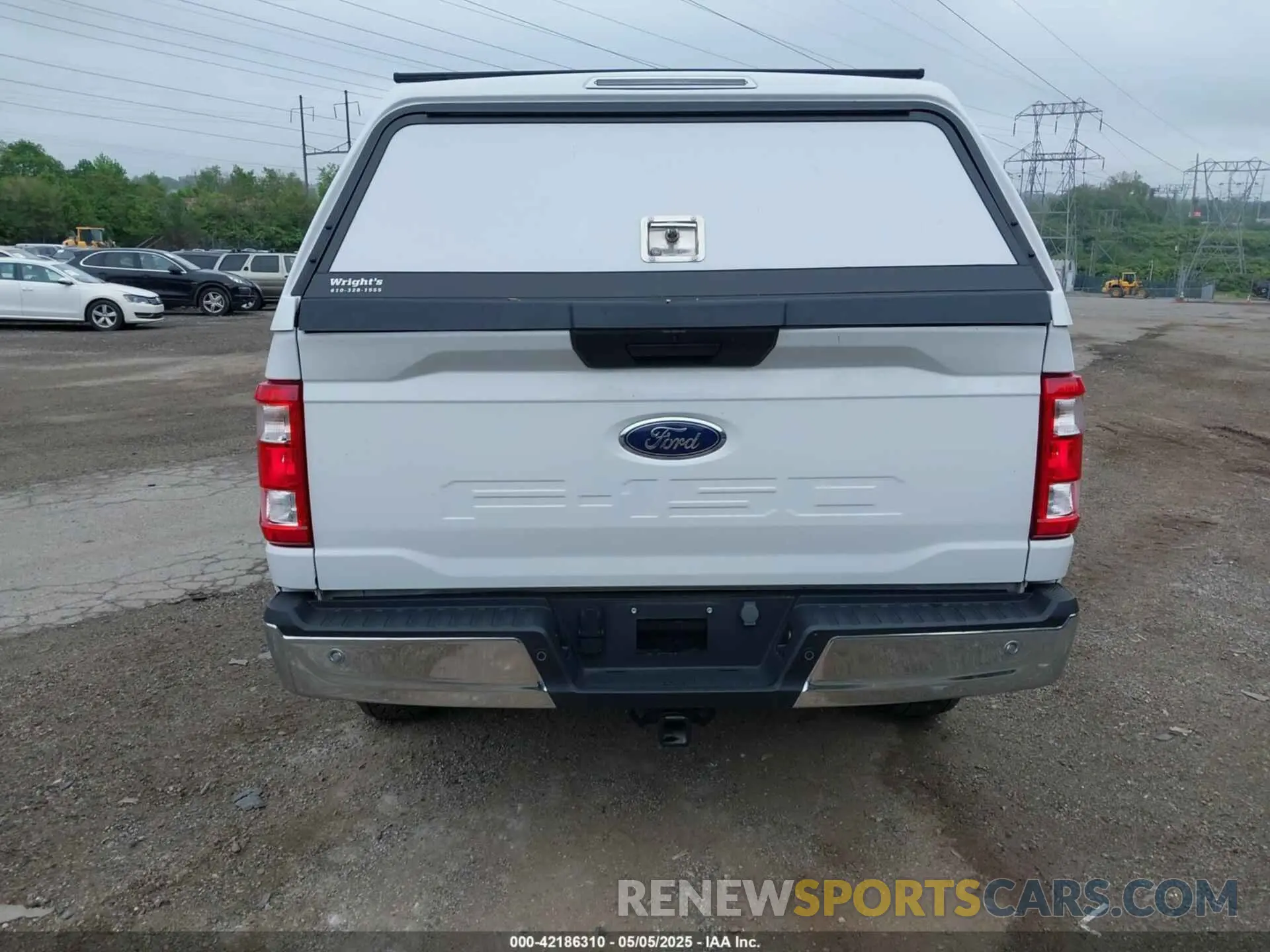 17 Photograph of a damaged car 1FTFX1E58PKE63521 FORD F-150 2023