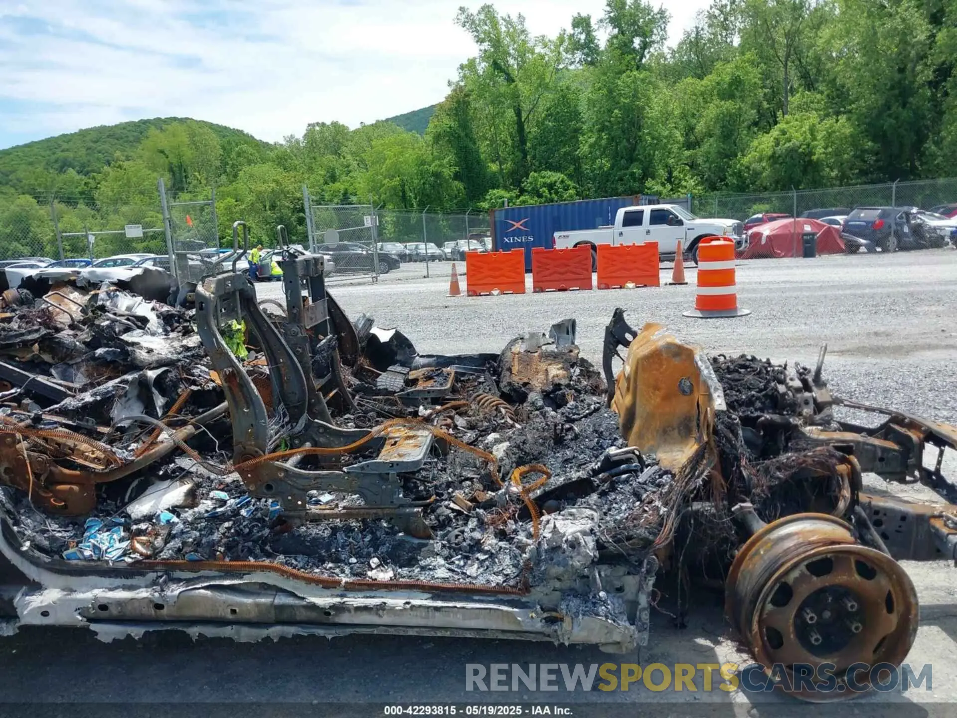 5 Photograph of a damaged car 1FTFX1E81PKE17975 FORD F-150 2023