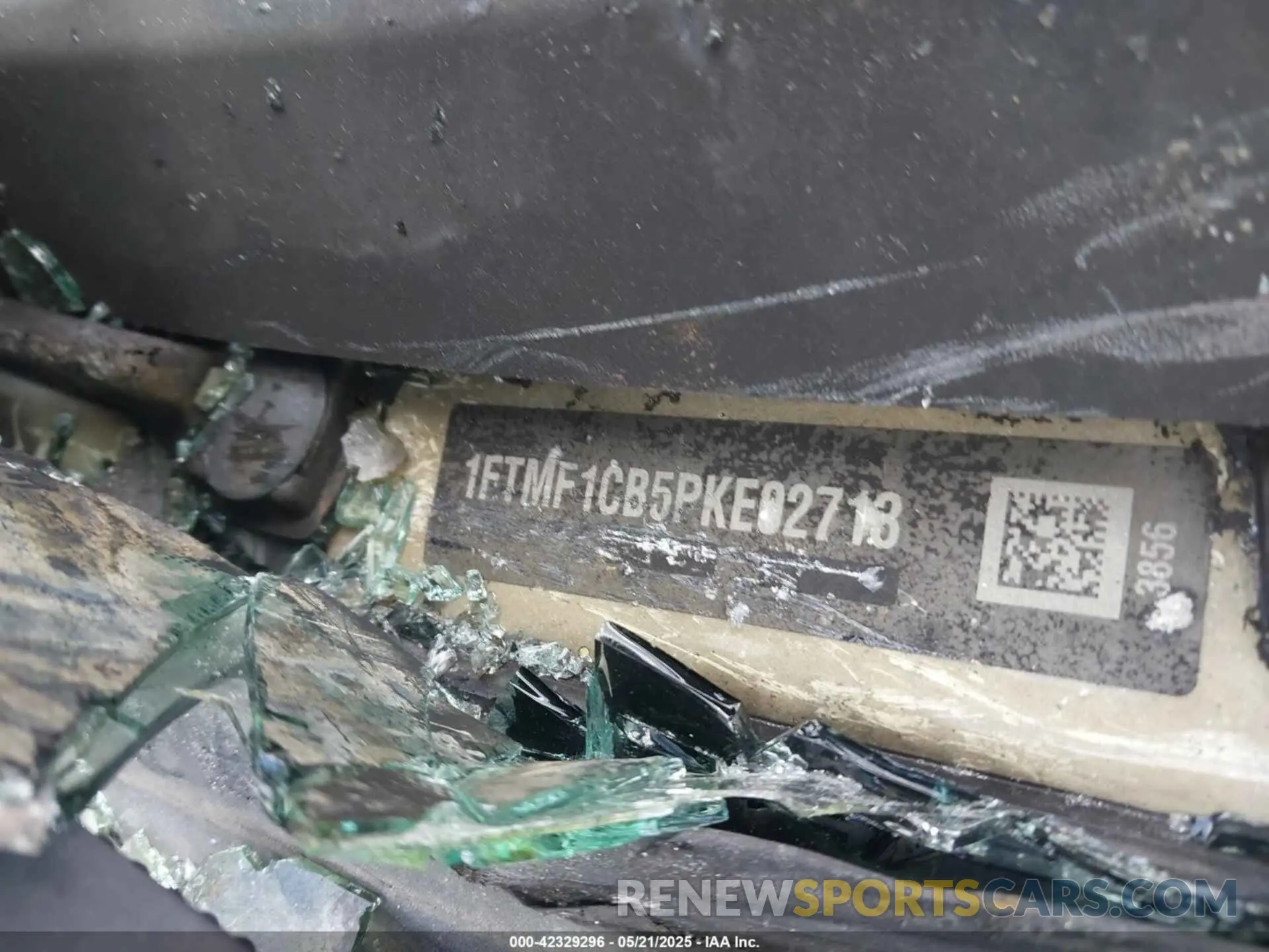 9 Photograph of a damaged car 1FTMF1CB5PKE02713 FORD F-150 2023