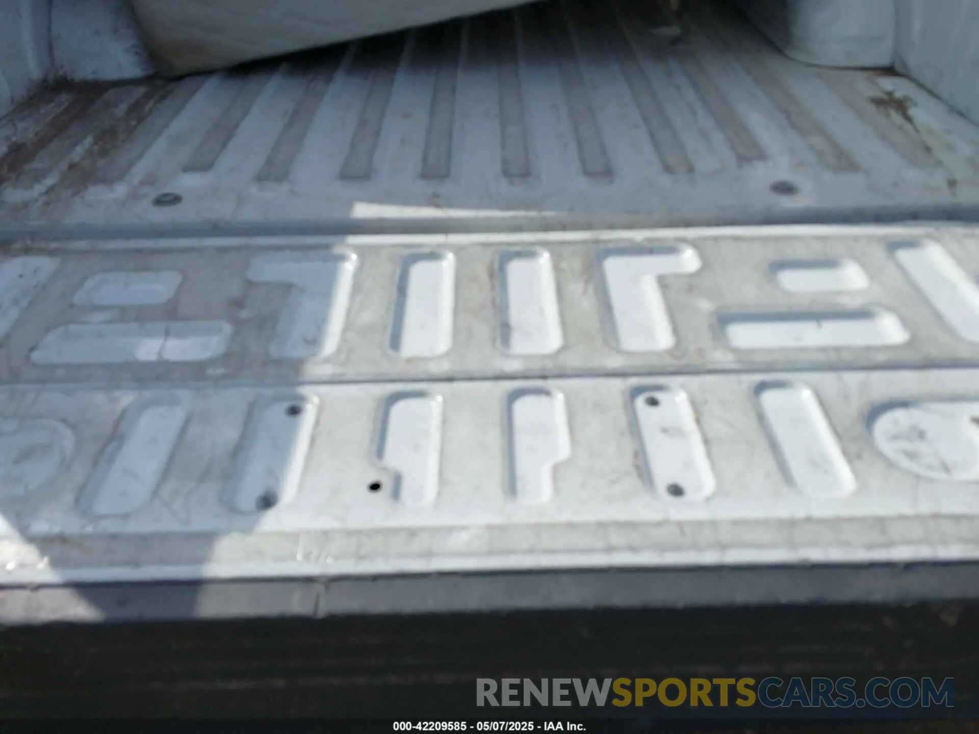 8 Photograph of a damaged car 1FTMF1CB7PKE95976 FORD F-150 2023
