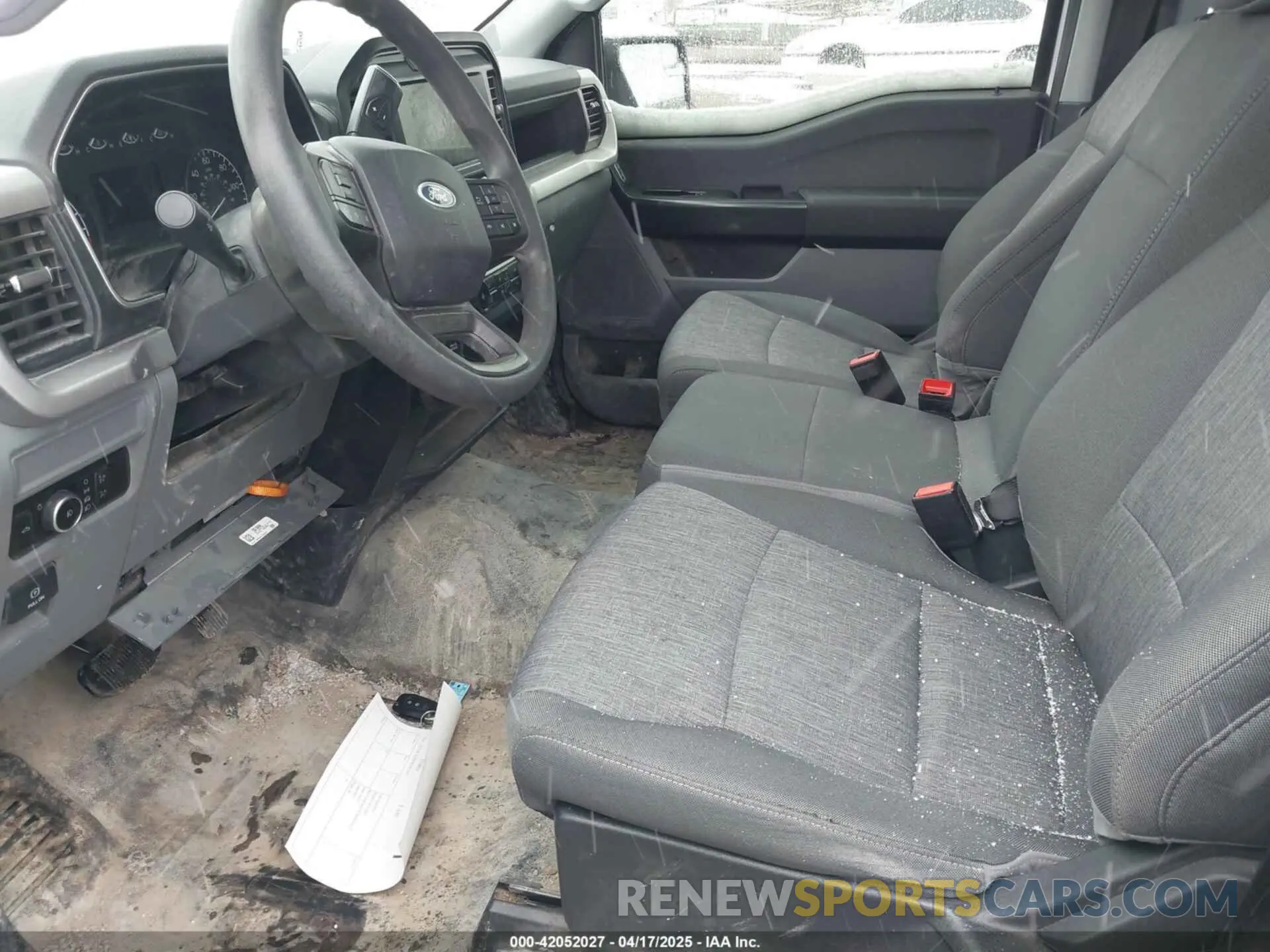 19 Photograph of a damaged car 1FTMF1EP6PKE87165 FORD F-150 2023