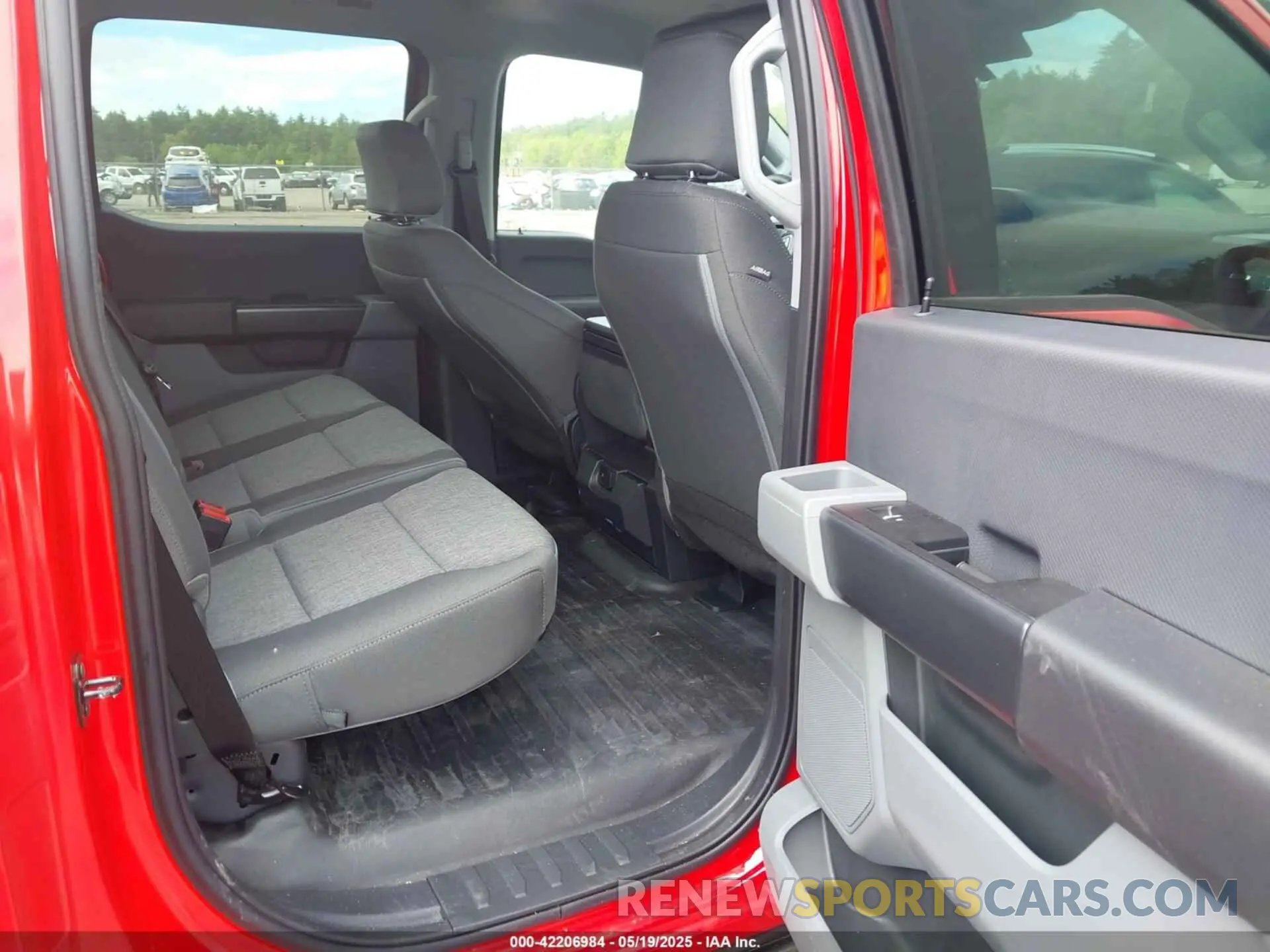 8 Photograph of a damaged car 1FTEW1LPXRKE21504 FORD F-150 2024