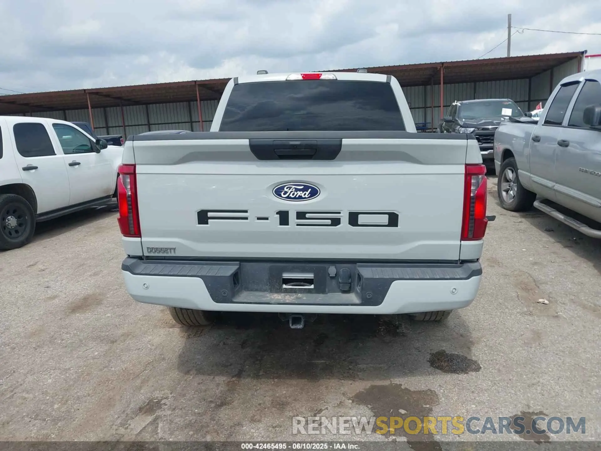 17 Photograph of a damaged car 1FTEW2KP2RKD60883 FORD F-150 2024