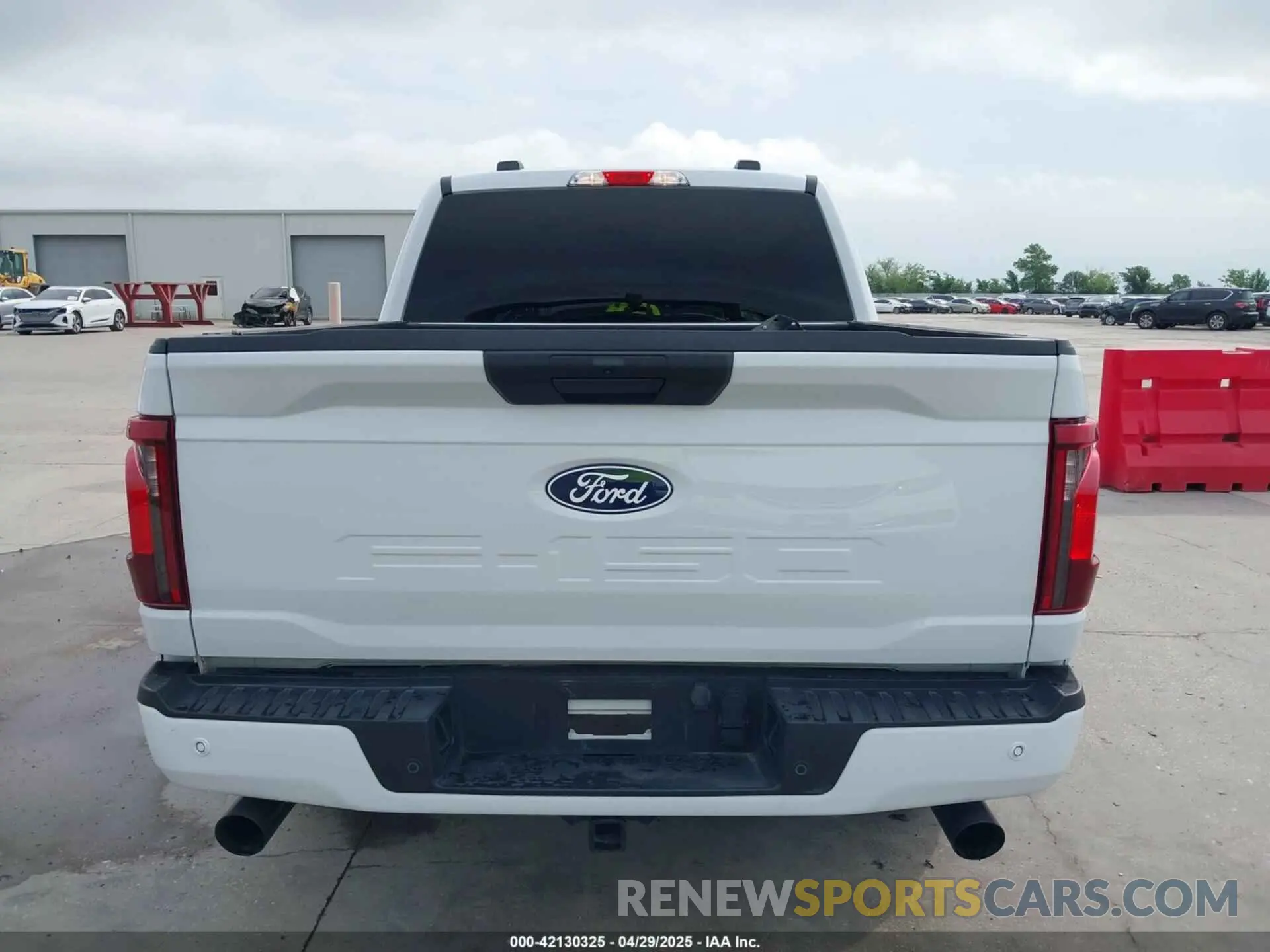17 Photograph of a damaged car 1FTEW2KP6RFA15008 FORD F-150 2024