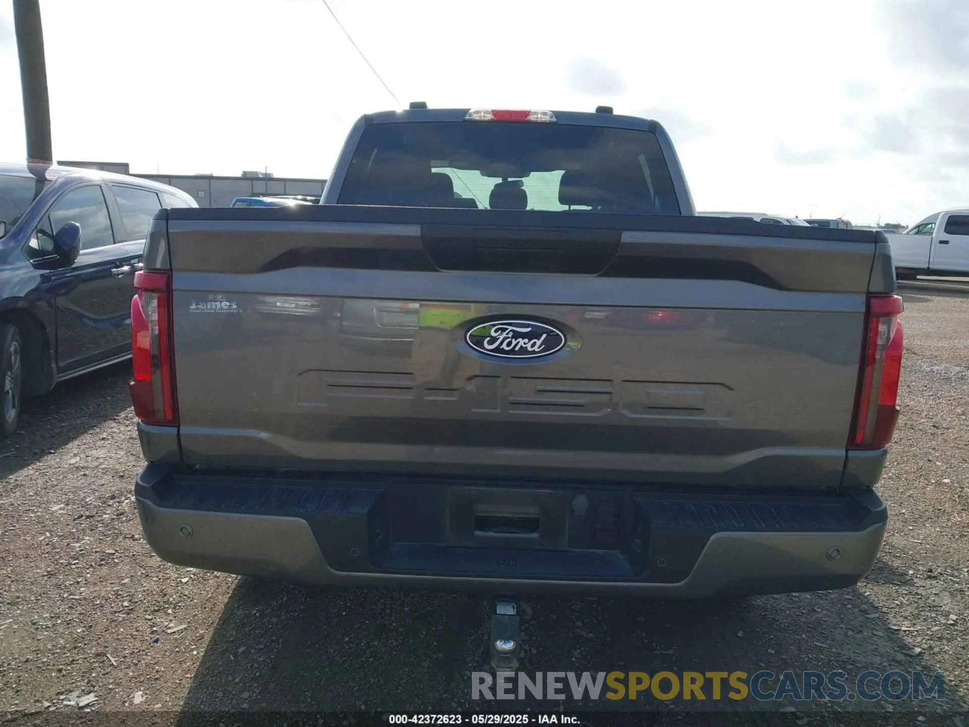 17 Photograph of a damaged car 1FTEW2KP6RKD54021 FORD F-150 2024