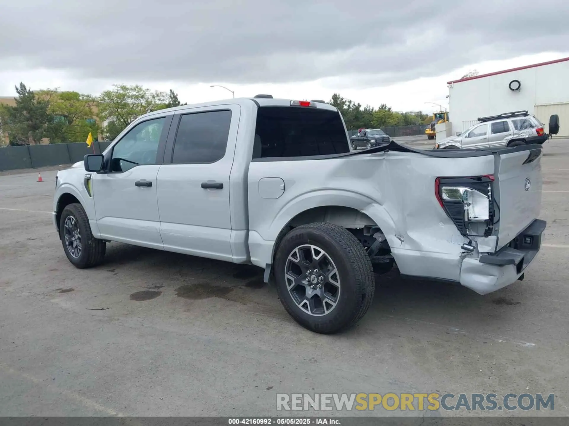 14 Photograph of a damaged car 1FTEW2KPXRKD46102 FORD F-150 2024