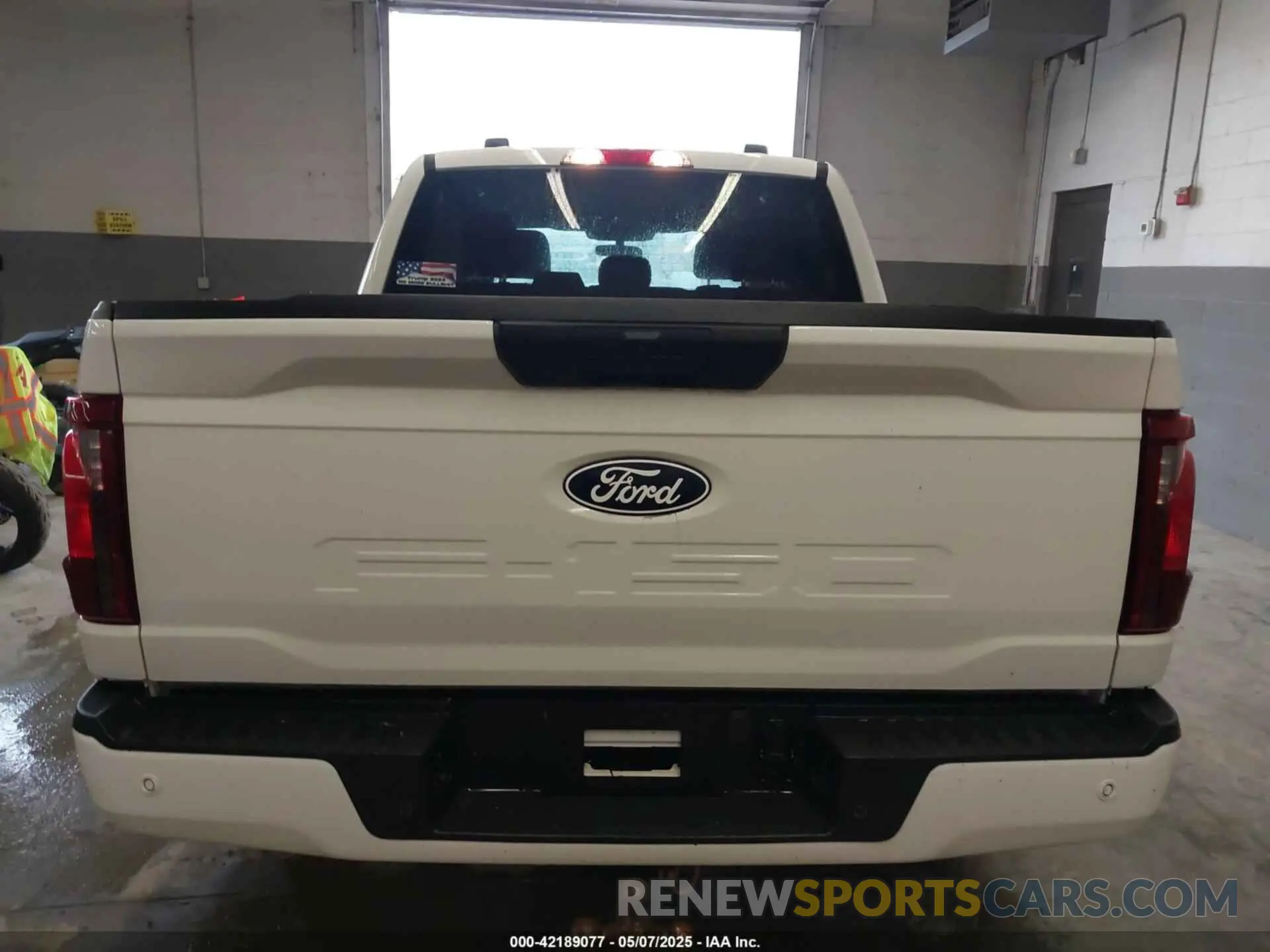 17 Photograph of a damaged car 1FTEW2LP6RKD03892 FORD F-150 2024