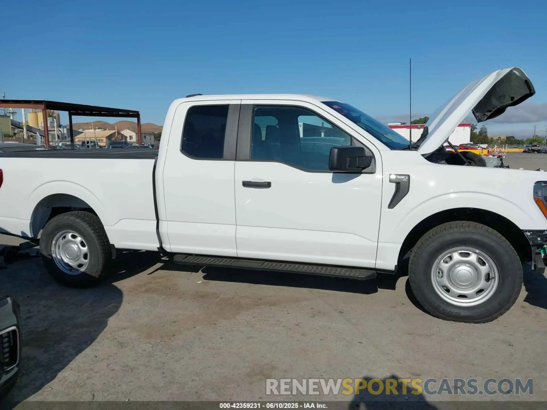 14 Photograph of a damaged car 1FTEX1K82RKD29455 FORD F-150 2024
