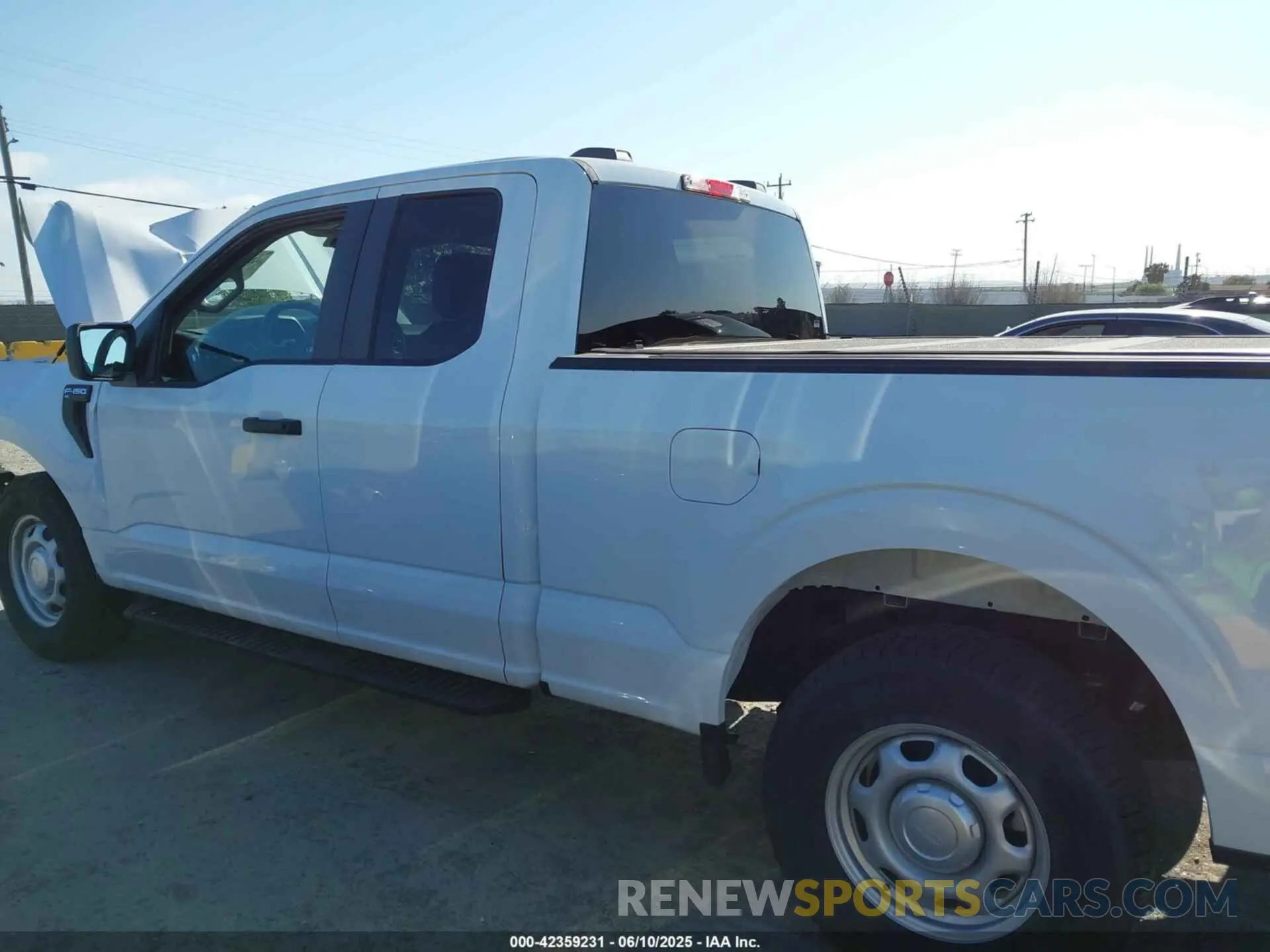 15 Photograph of a damaged car 1FTEX1K82RKD29455 FORD F-150 2024