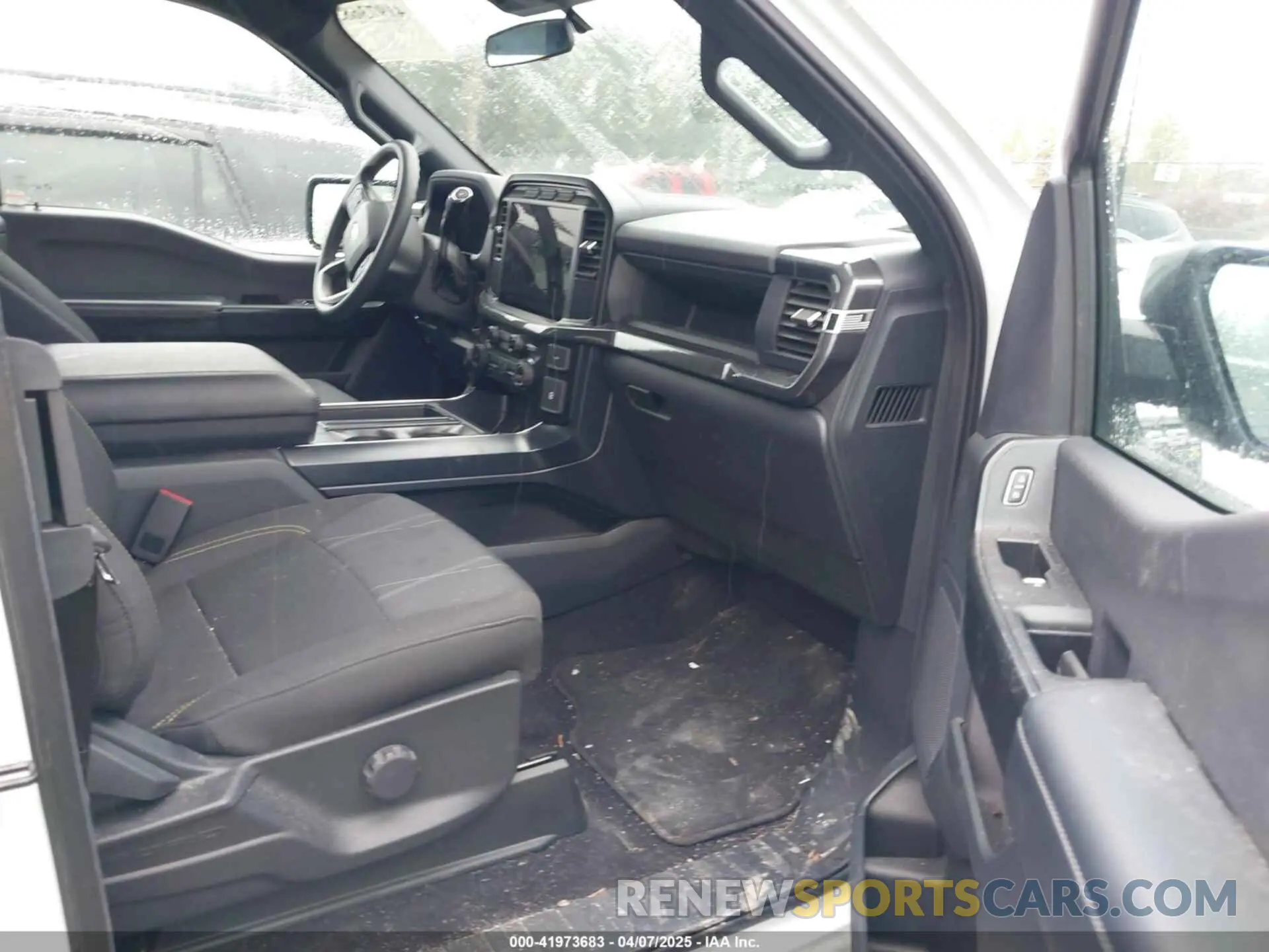 5 Photograph of a damaged car 1FTEX2LP1RKD38773 FORD F-150 2024