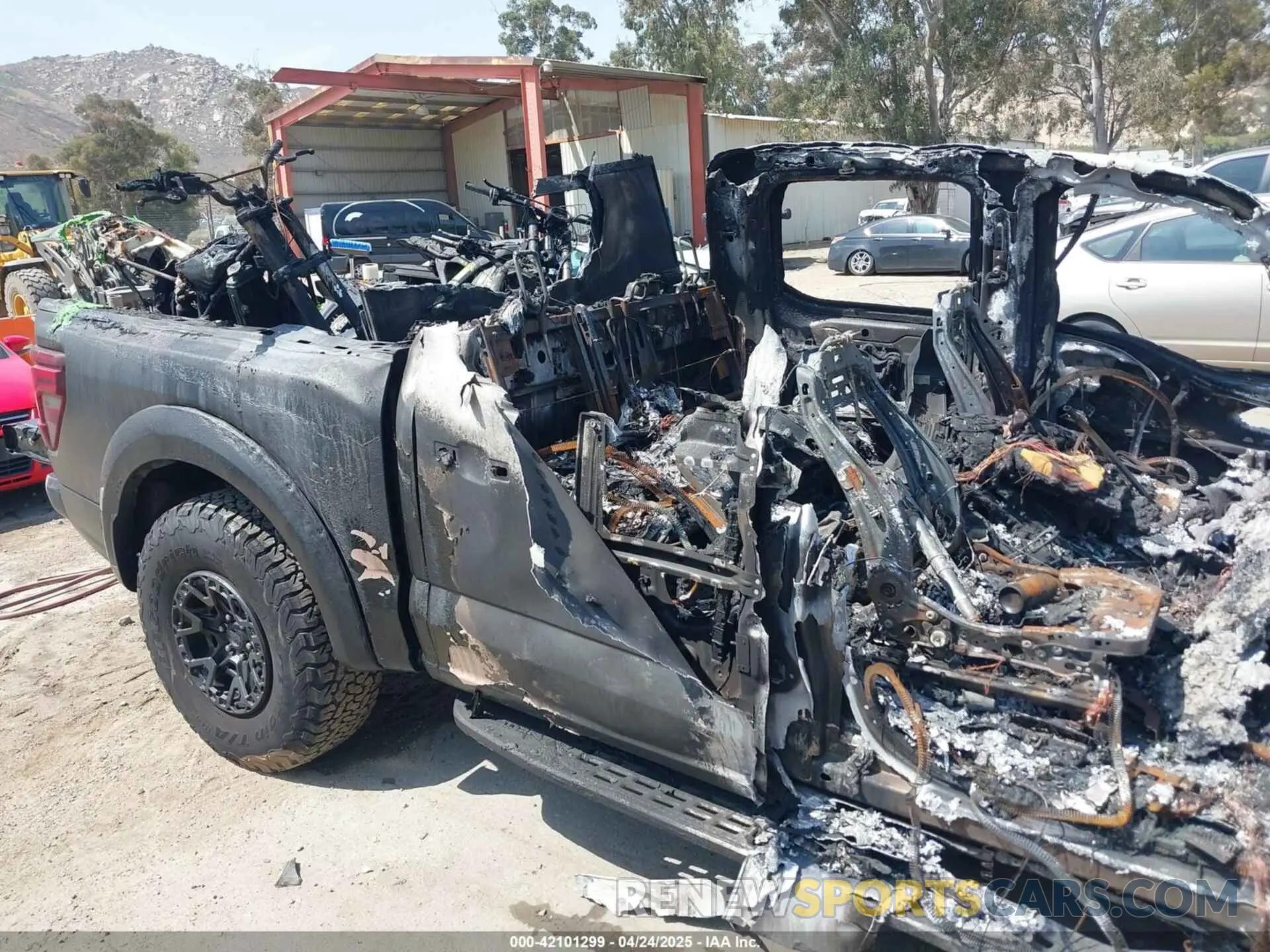 15 Photograph of a damaged car 1FTFW1RG6RFC13575 FORD F-150 2024