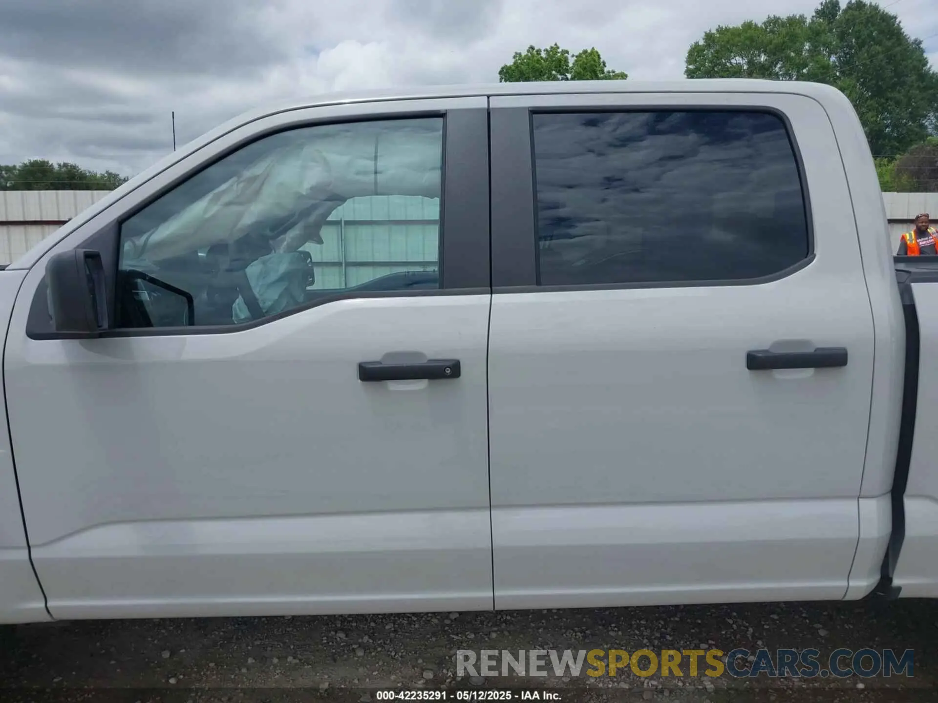 15 Photograph of a damaged car 1FTFW2L55RKE95616 FORD F-150 2024