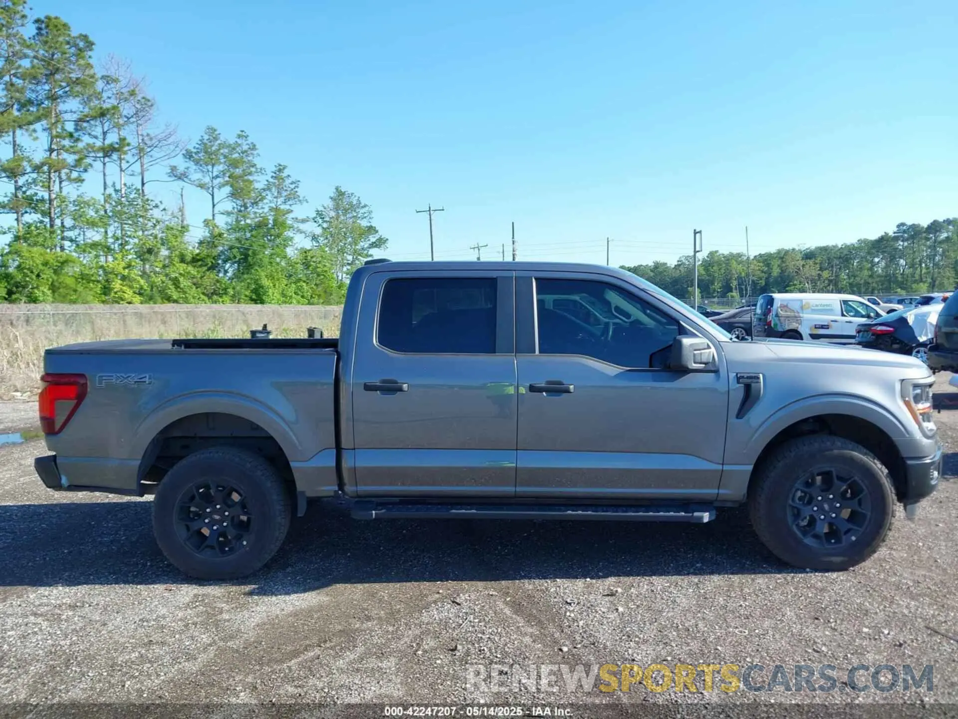 13 Photograph of a damaged car 1FTFW2L5XRFA14090 FORD F-150 2024