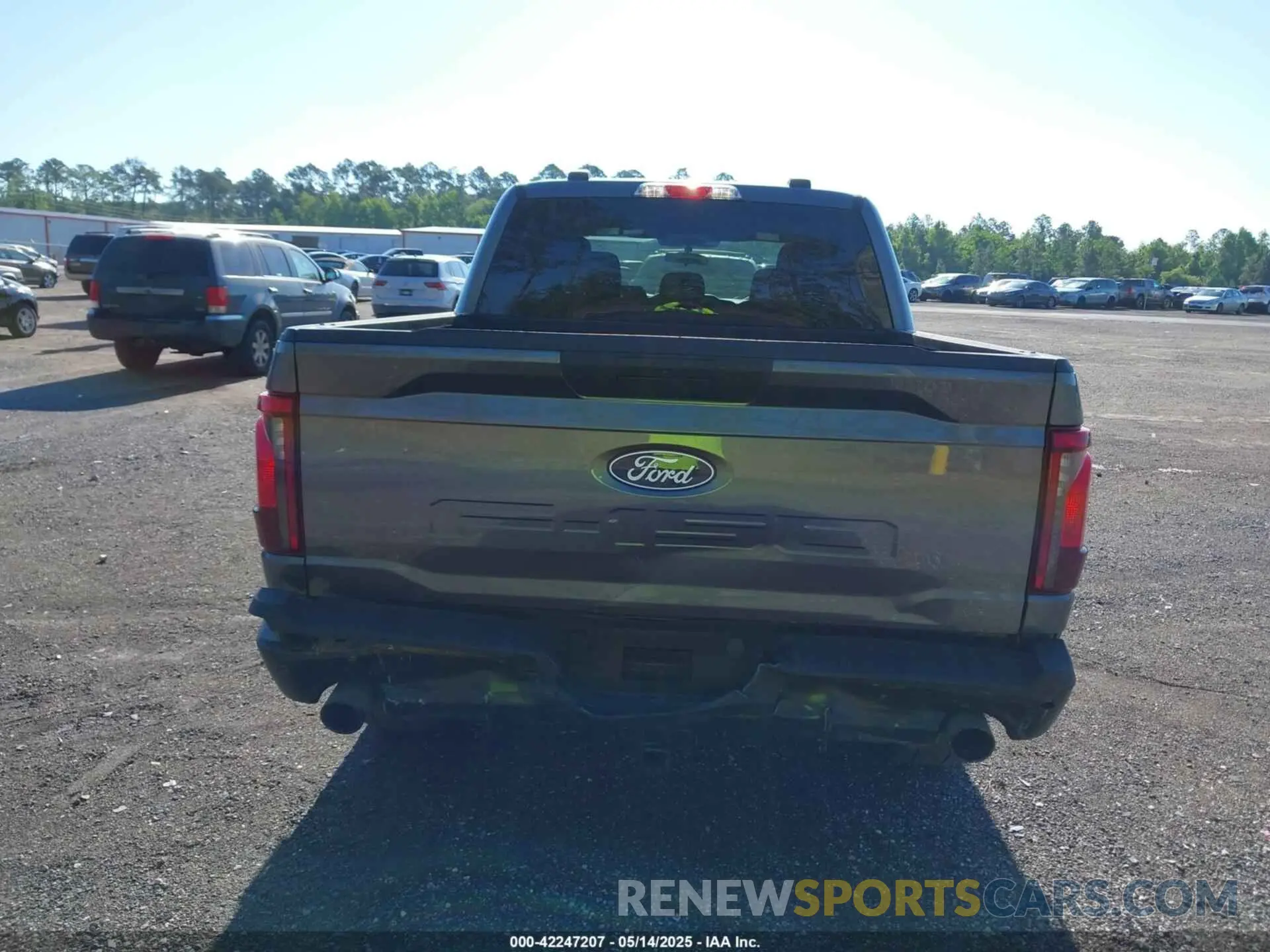 16 Photograph of a damaged car 1FTFW2L5XRFA14090 FORD F-150 2024