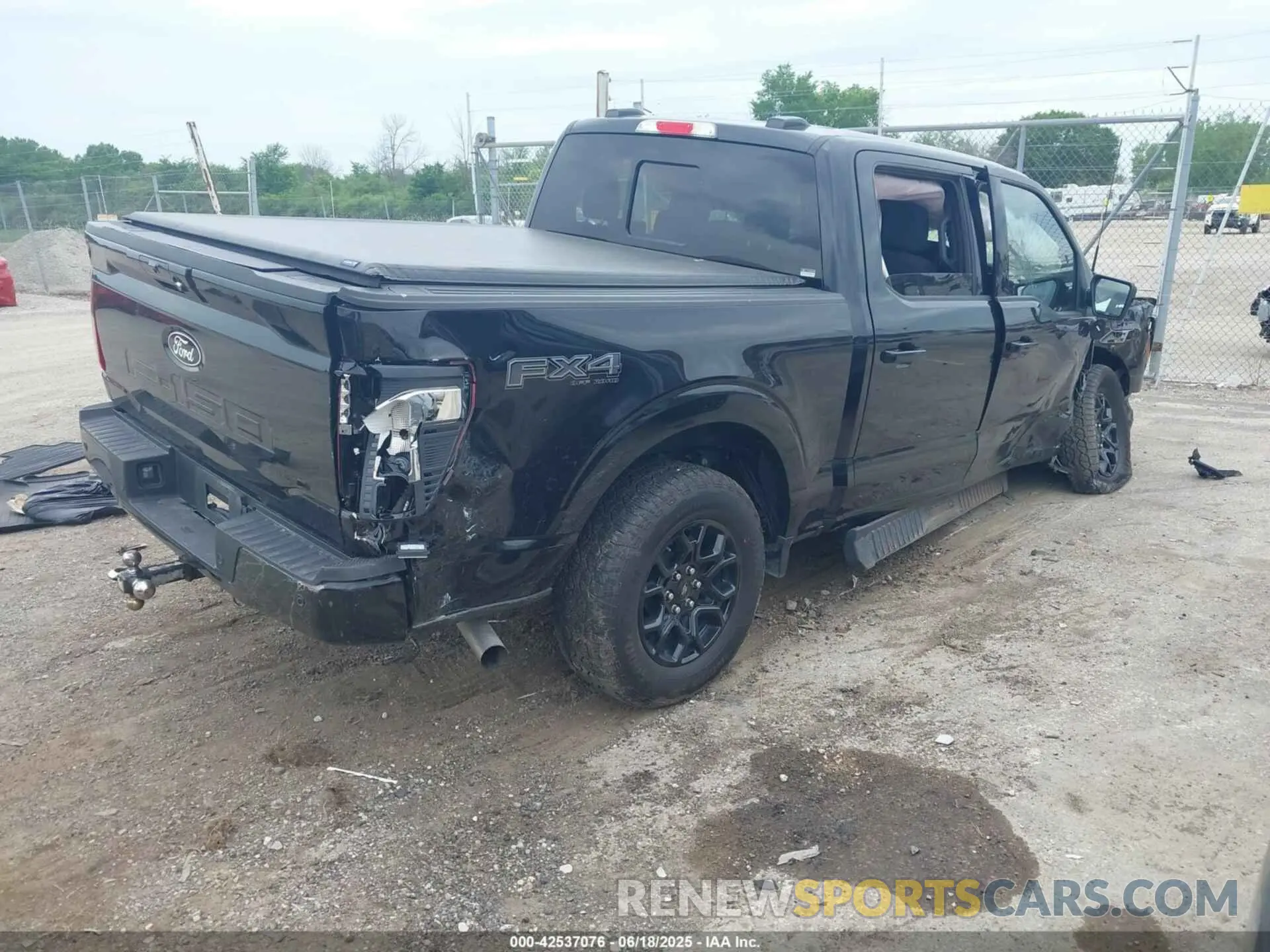 4 Photograph of a damaged car 1FTFW3L81RKD33868 FORD F-150 2024