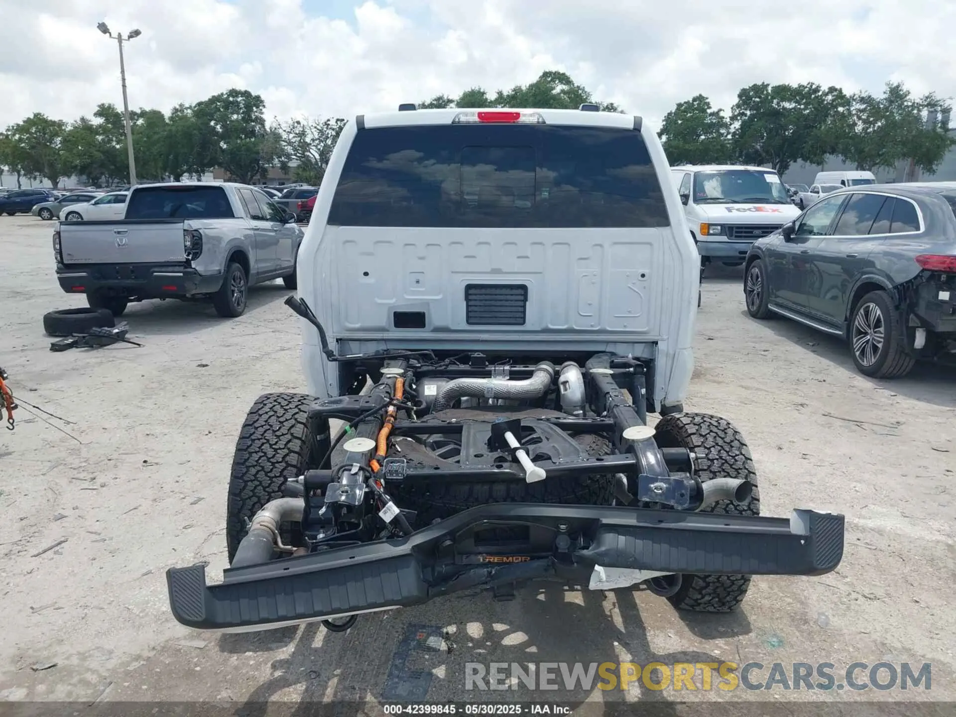 17 Photograph of a damaged car 1FTFW4L5XRFB15187 FORD F-150 2024