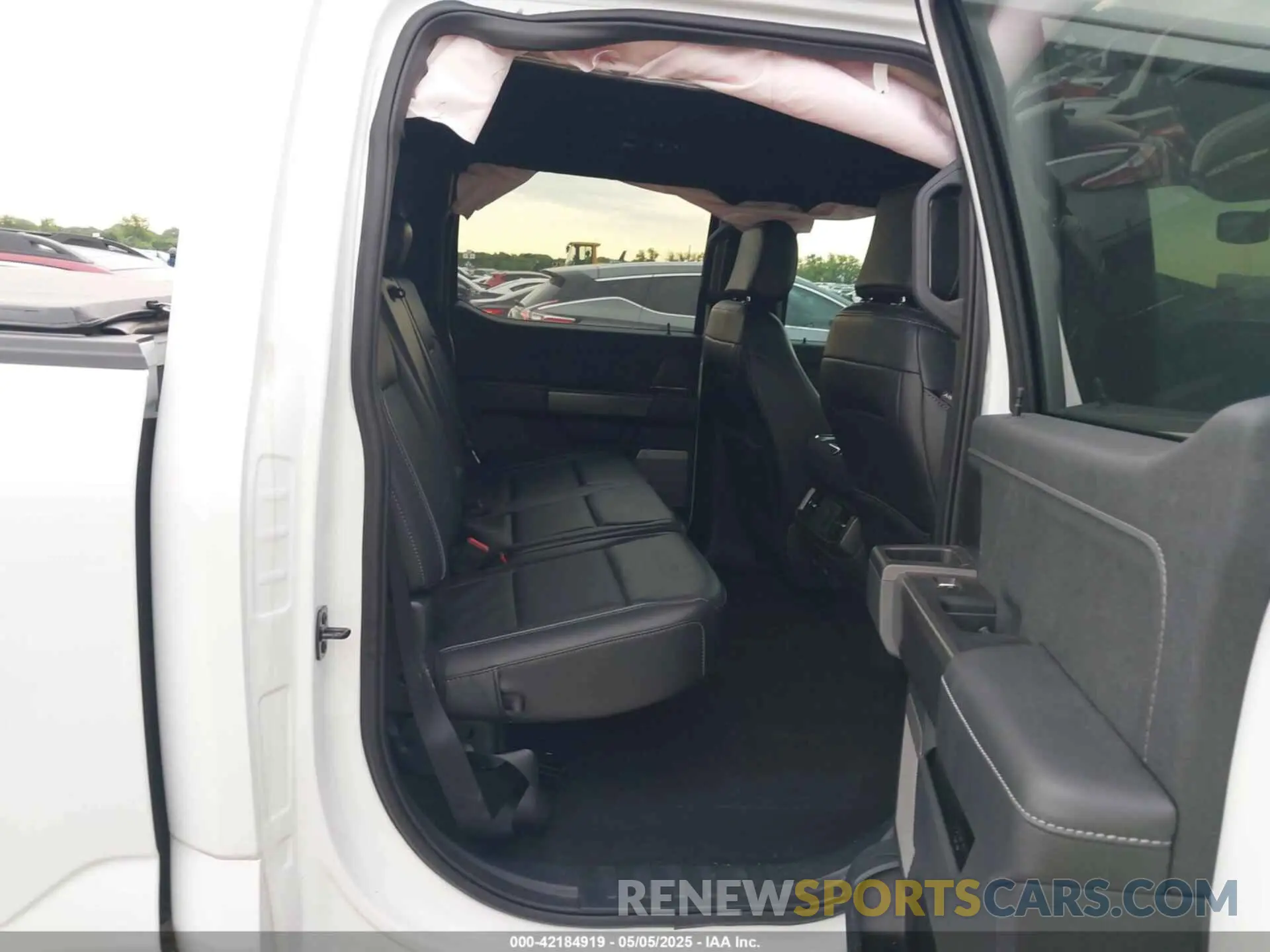 8 Photograph of a damaged car 1FTFW5L81RFC03870 FORD F-150 2024