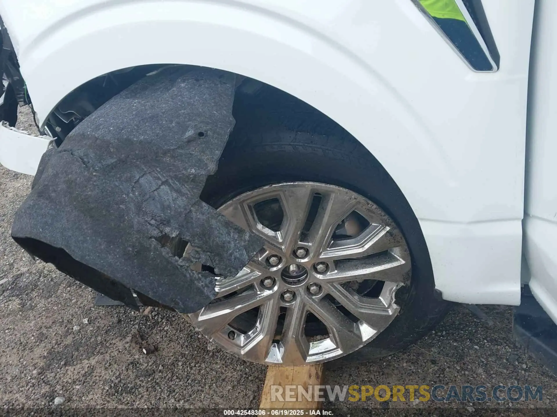 6 Photograph of a damaged car 1FTFW5L81RKF15078 FORD F-150 2024
