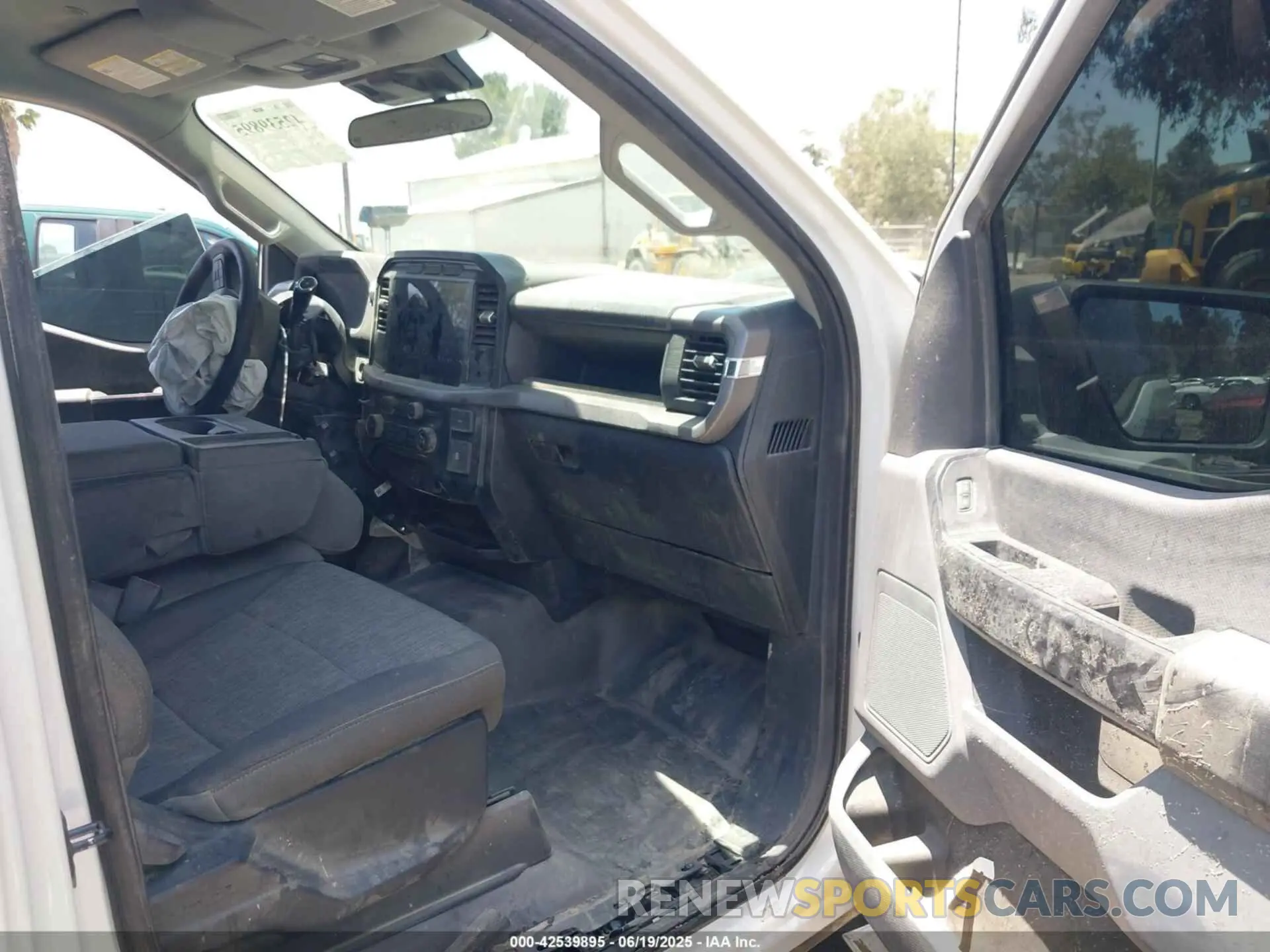 5 Photograph of a damaged car 1FTMF1L52RKD04672 FORD F-150 2024