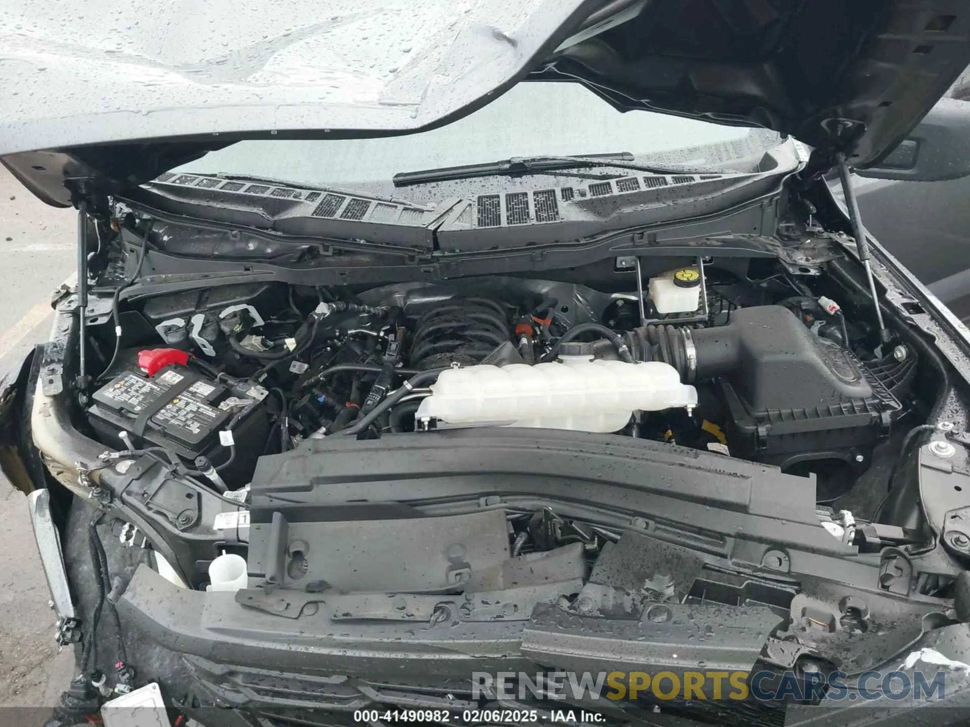 10 Photograph of a damaged car 1FTMF1L59RKF00396 FORD F-150 2024