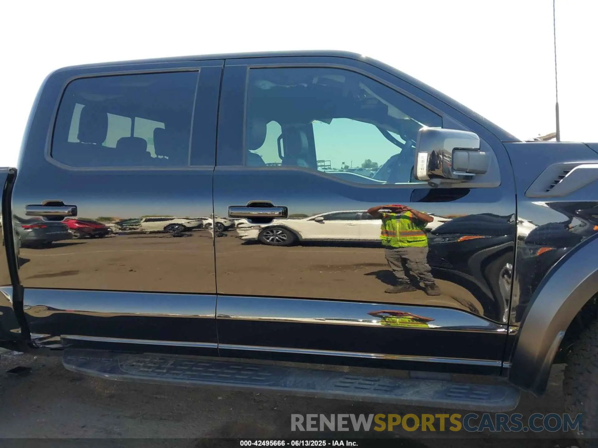 14 Photograph of a damaged car 1FTFW1RG5SFA04575 FORD F-150 2025