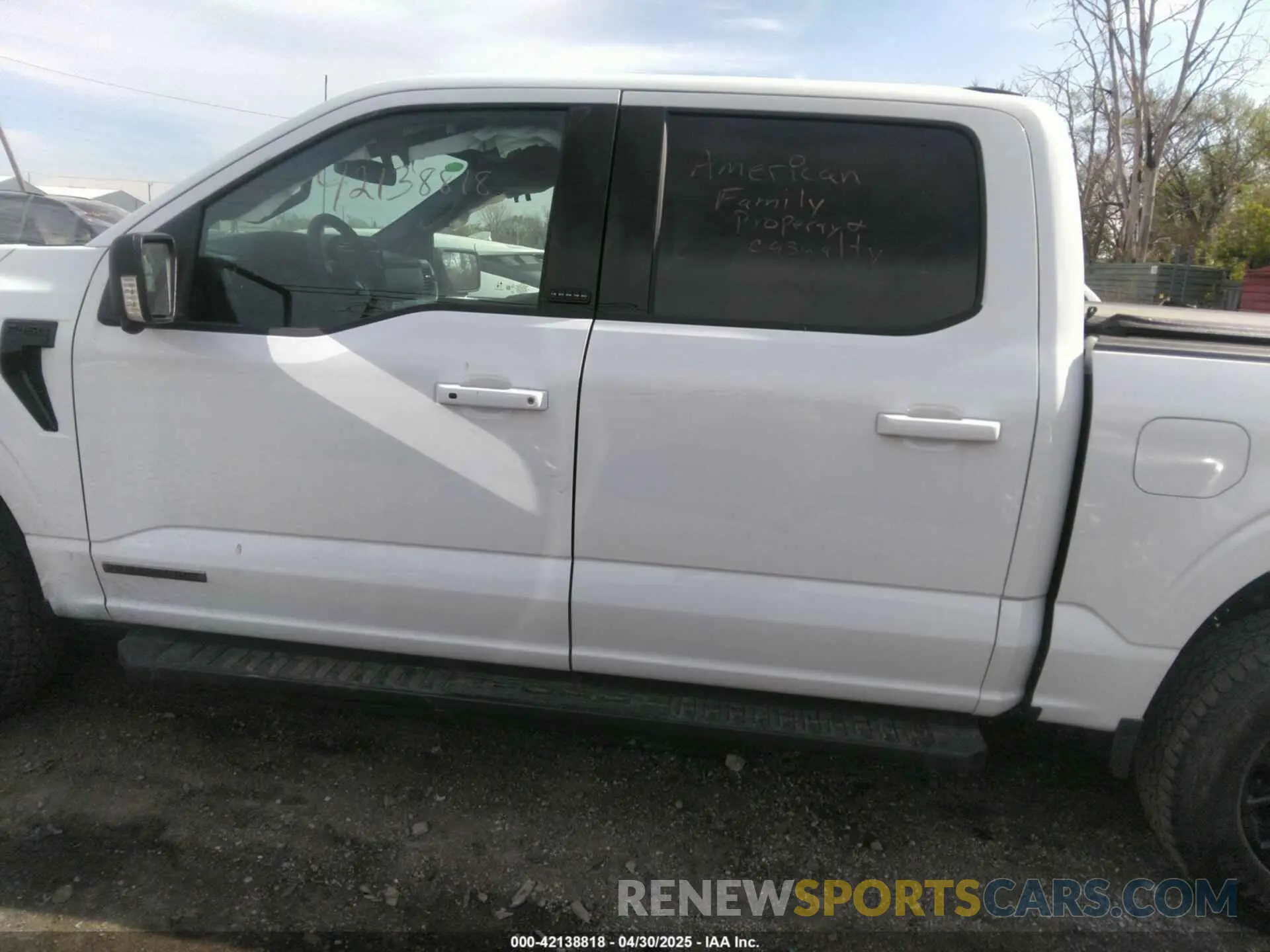 14 Photograph of a damaged car 1FTFW3LD2SFA08092 FORD F-150 2025