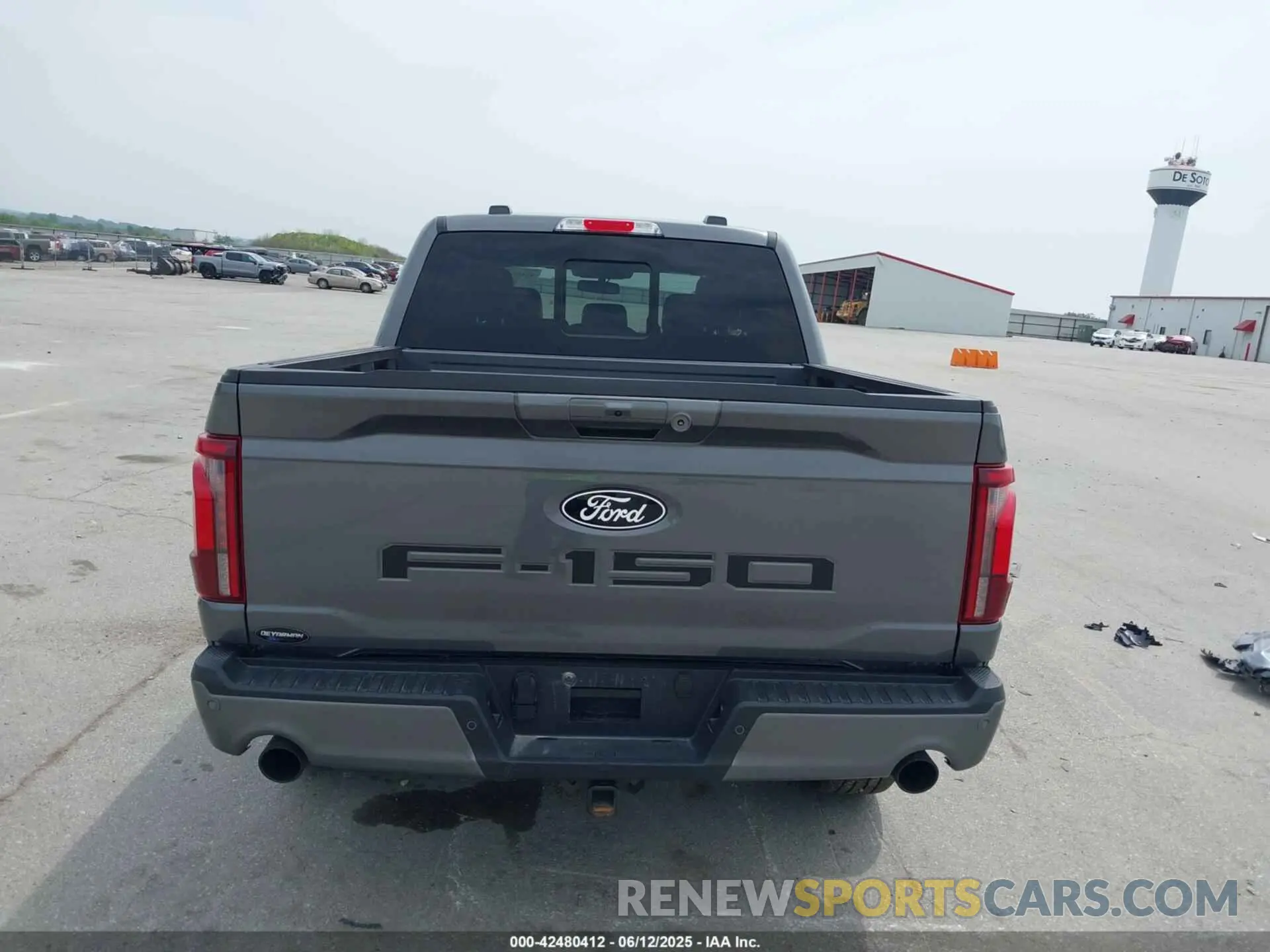 17 Photograph of a damaged car 1FTFW5LD9SFA37472 FORD F-150 2025