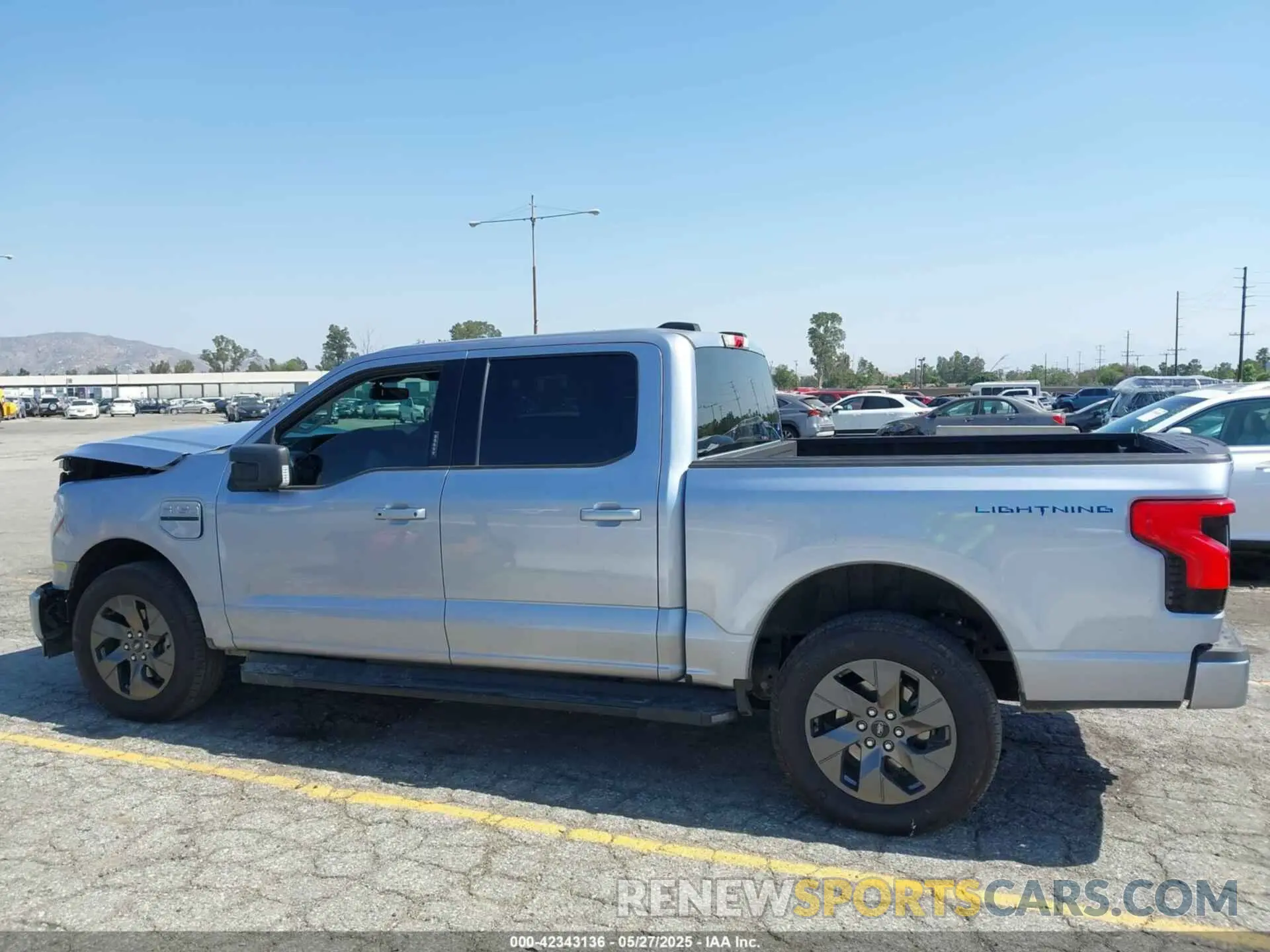 14 Photograph of a damaged car 1FT6W1EV0NWG05515 FORD F-150 LIGHTNING 2022