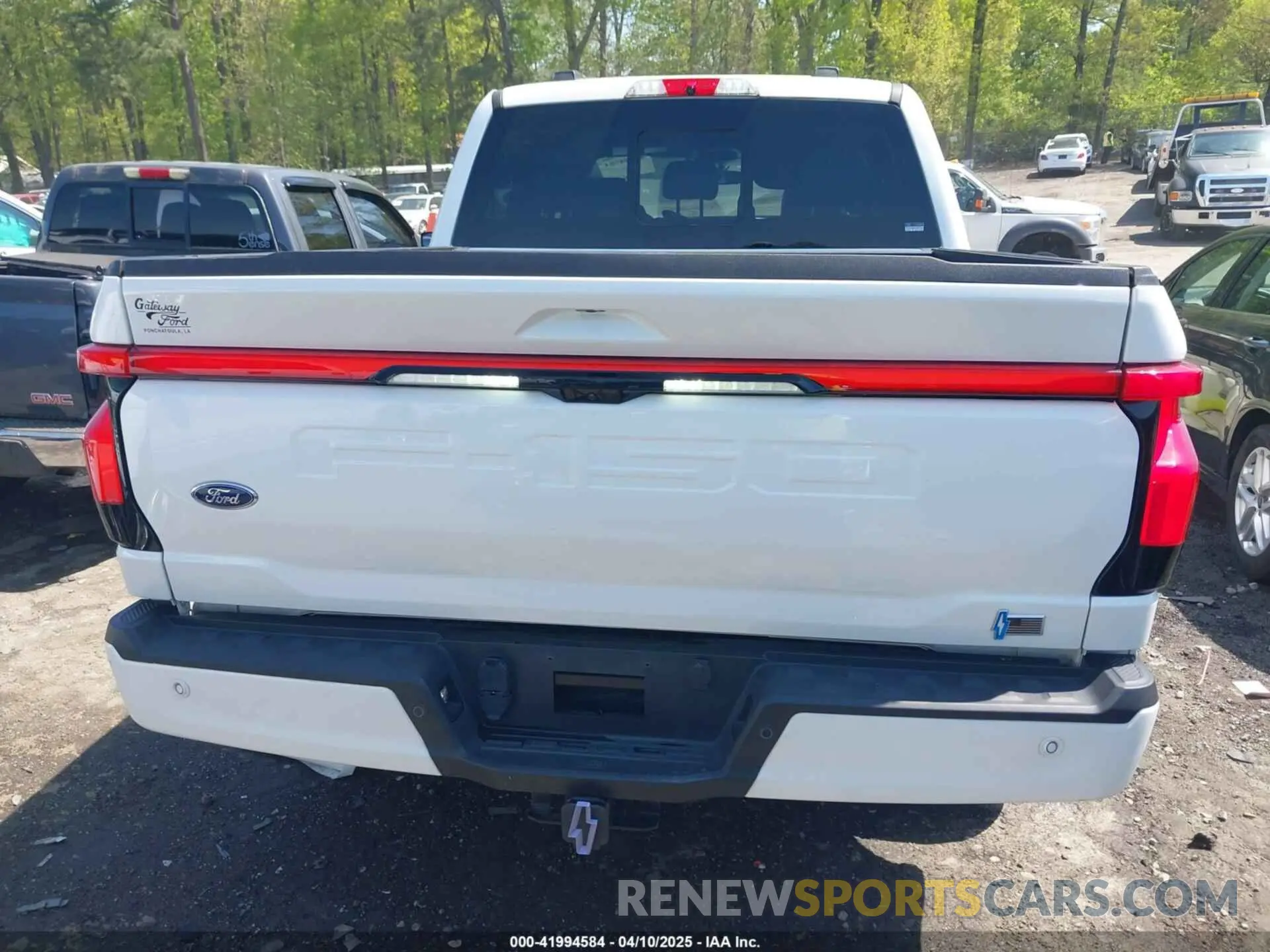 16 Photograph of a damaged car 1FTVW1EL3NWG16227 FORD F-150 LIGHTNING 2022