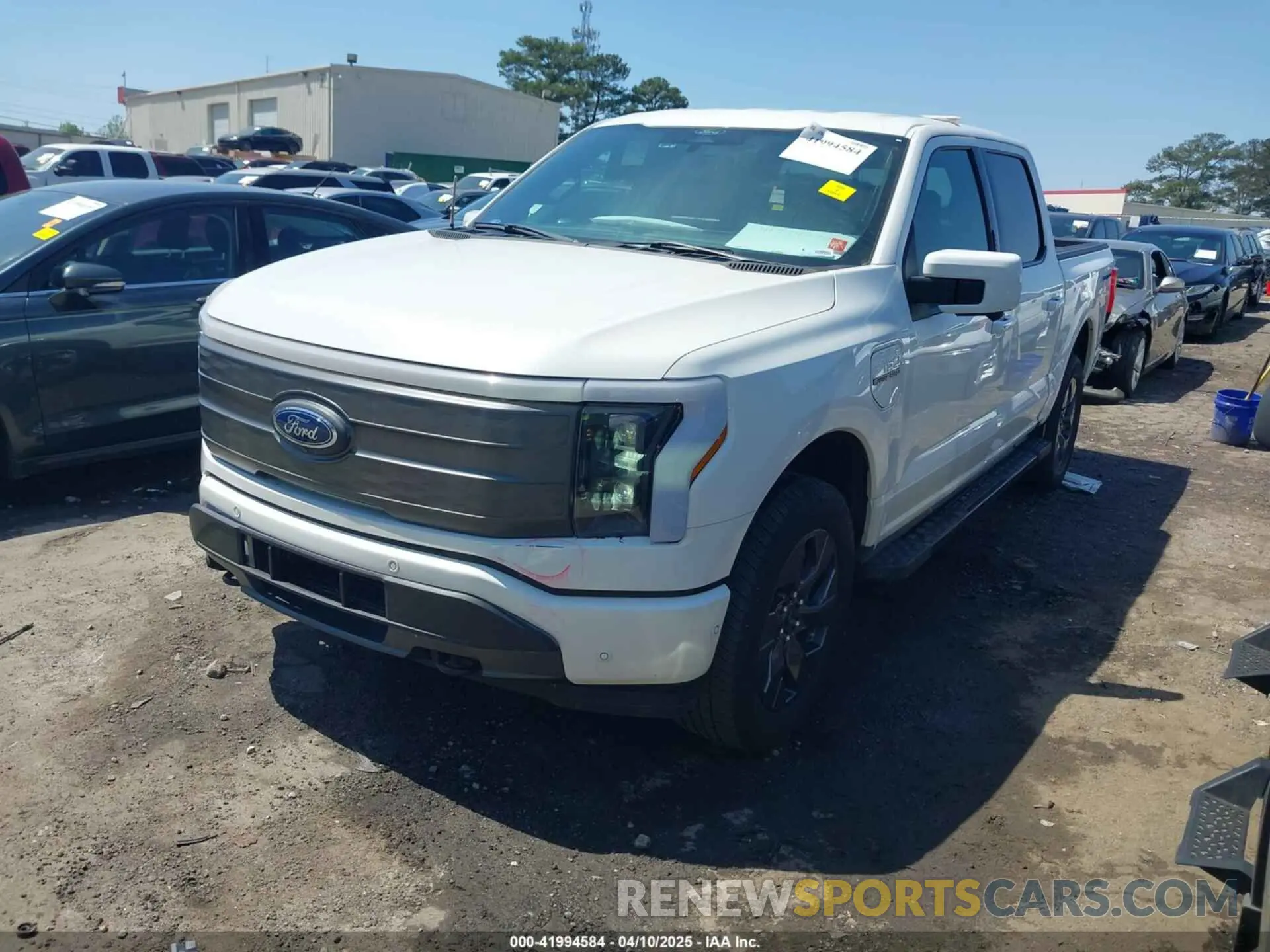 2 Photograph of a damaged car 1FTVW1EL3NWG16227 FORD F-150 LIGHTNING 2022