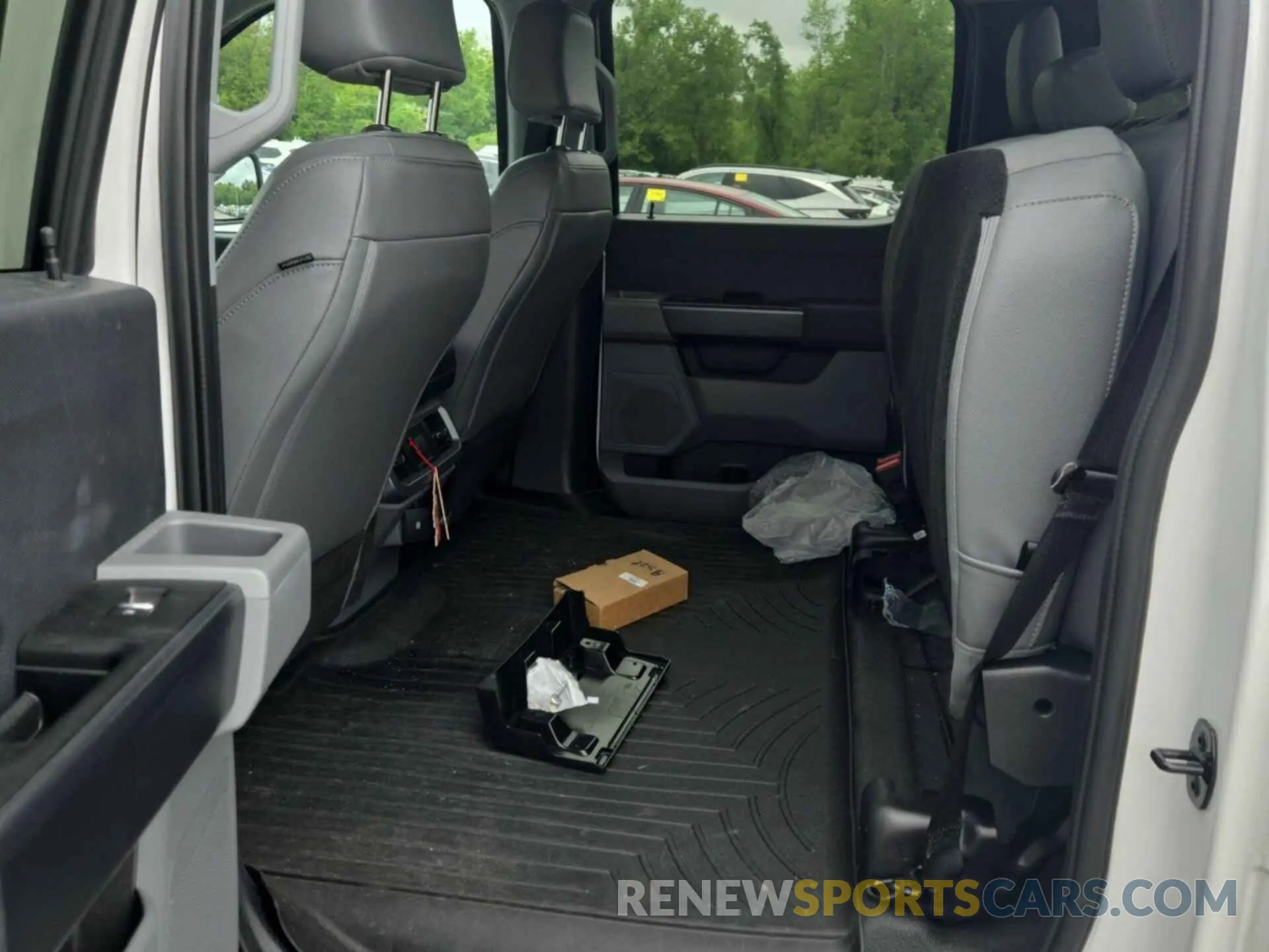 15 Photograph of a damaged car 1FTVW1EL5NWG14804 FORD F-150 LIGHTNING 2022