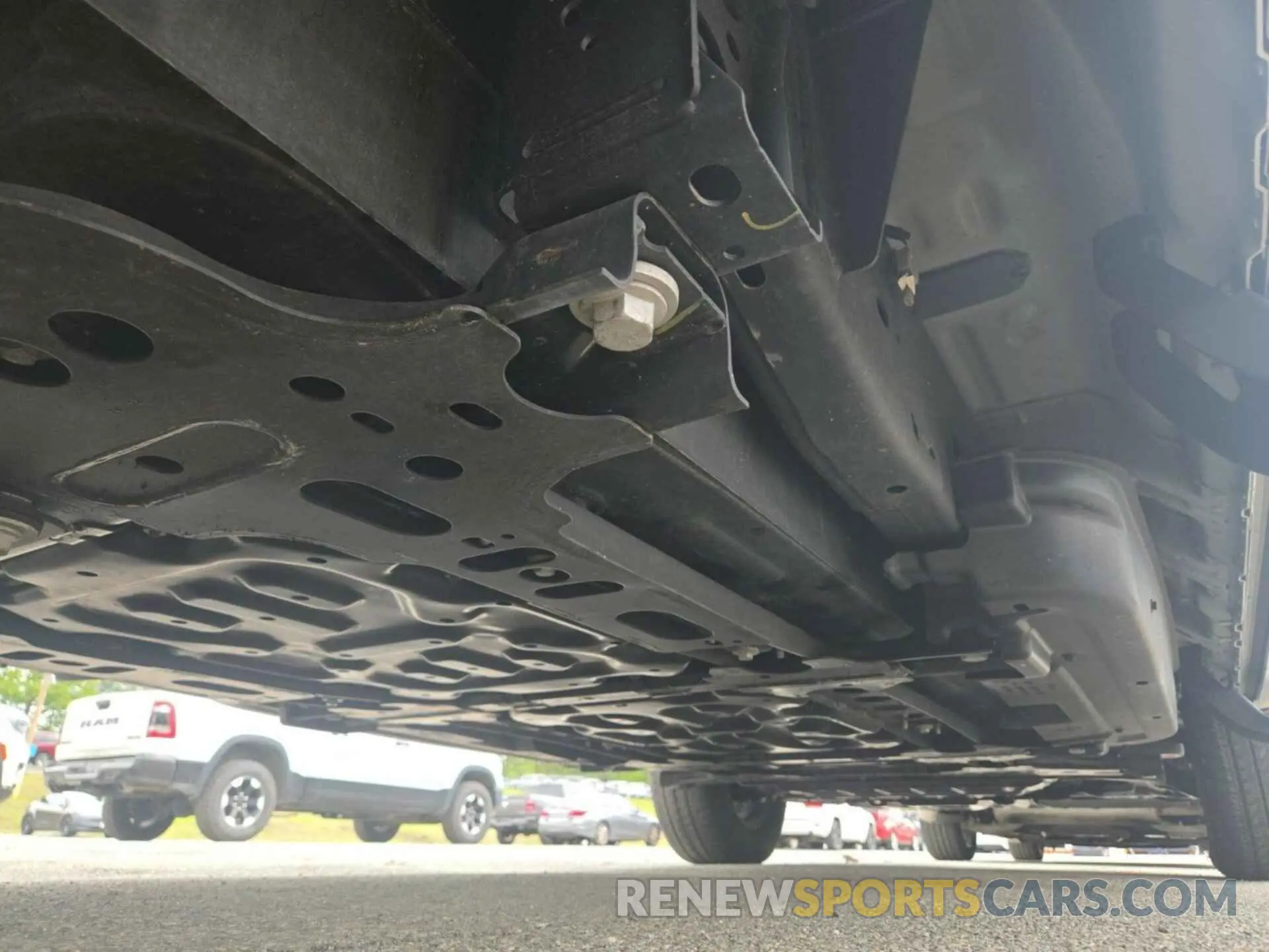 18 Photograph of a damaged car 1FTVW1EL5NWG14804 FORD F-150 LIGHTNING 2022