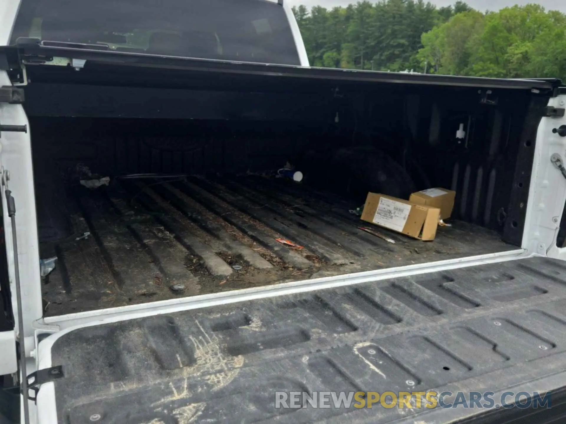 20 Photograph of a damaged car 1FTVW1EL5NWG14804 FORD F-150 LIGHTNING 2022