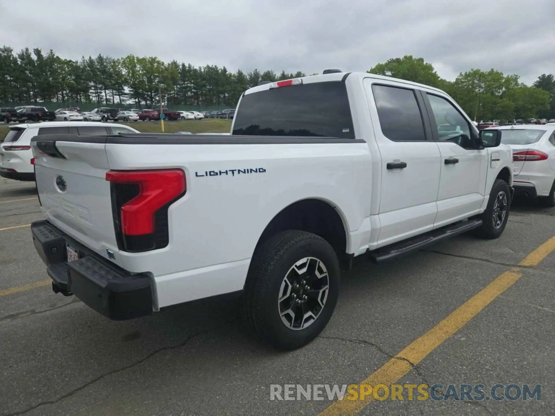 25 Photograph of a damaged car 1FTVW1EL5NWG14804 FORD F-150 LIGHTNING 2022