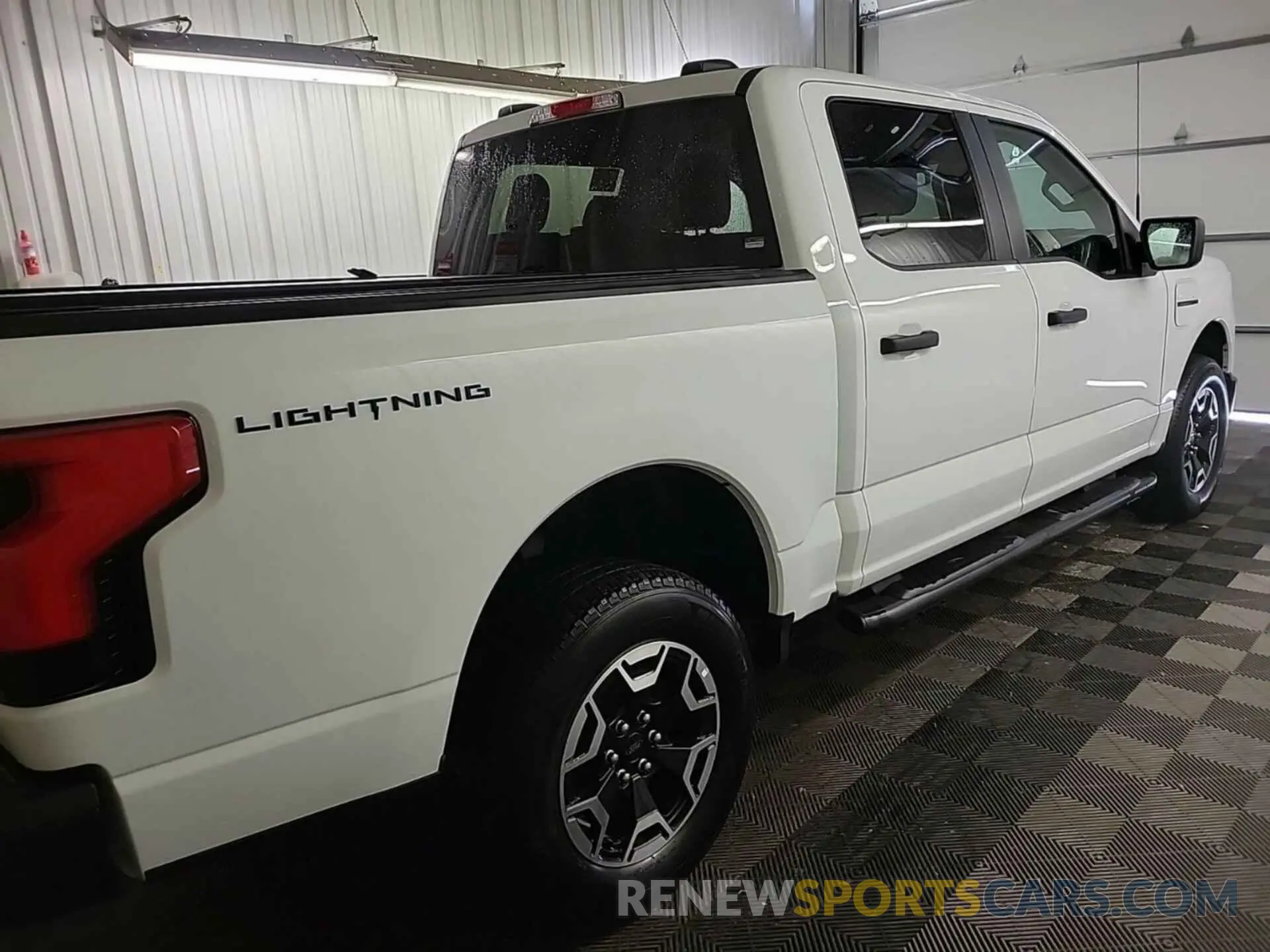 36 Photograph of a damaged car 1FTVW1EL5NWG14804 FORD F-150 LIGHTNING 2022