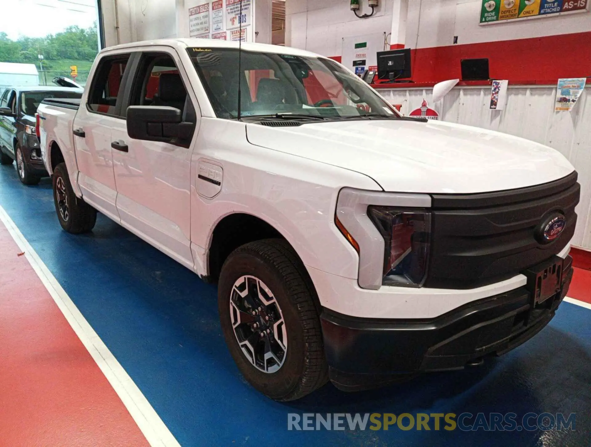 14 Photograph of a damaged car 1FTVW1EL6NWG14889 FORD F-150 LIGHTNING 2022