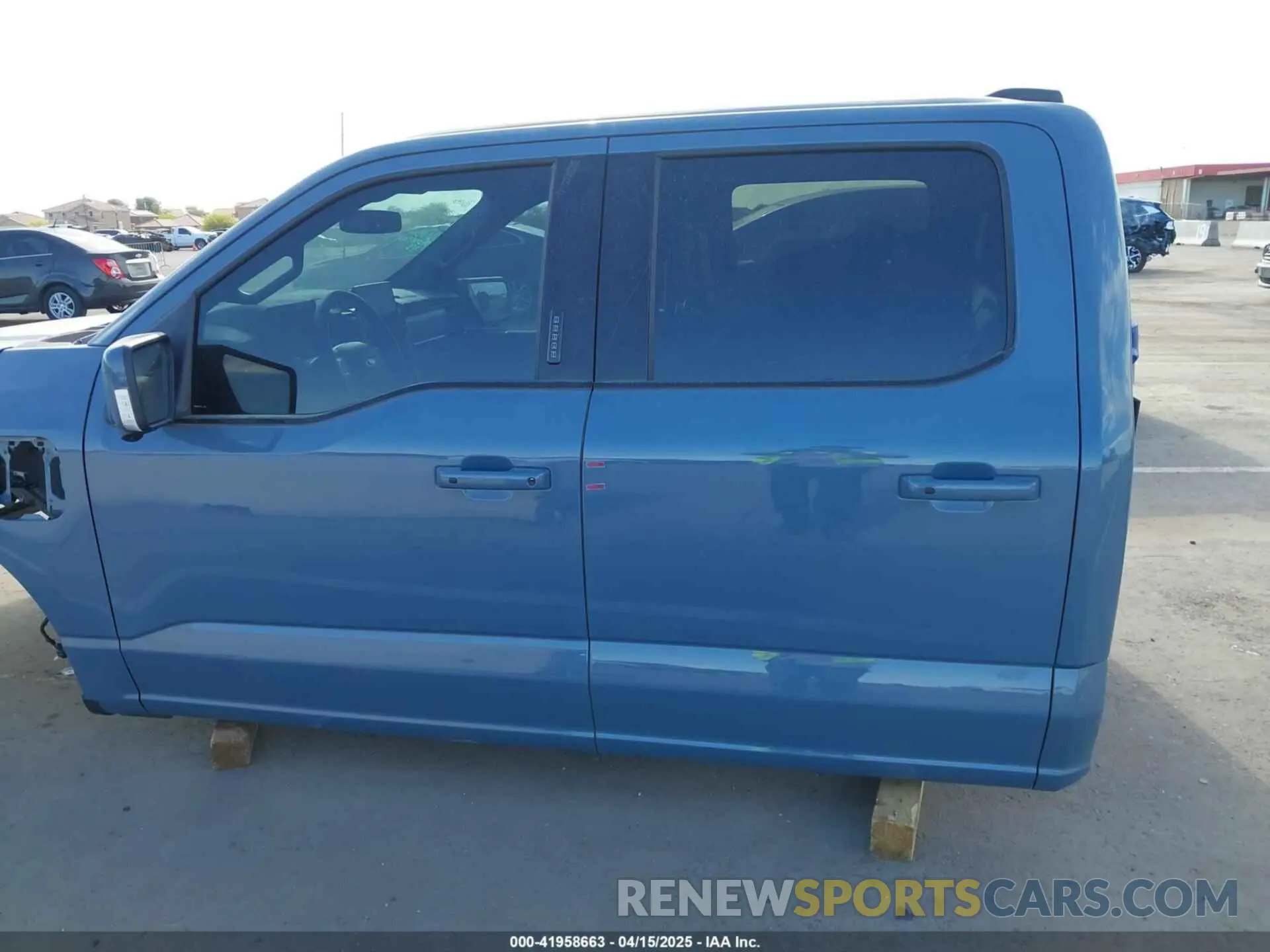 15 Photograph of a damaged car 1FT6W1EV0PWG50635 FORD F-150 LIGHTNING 2023