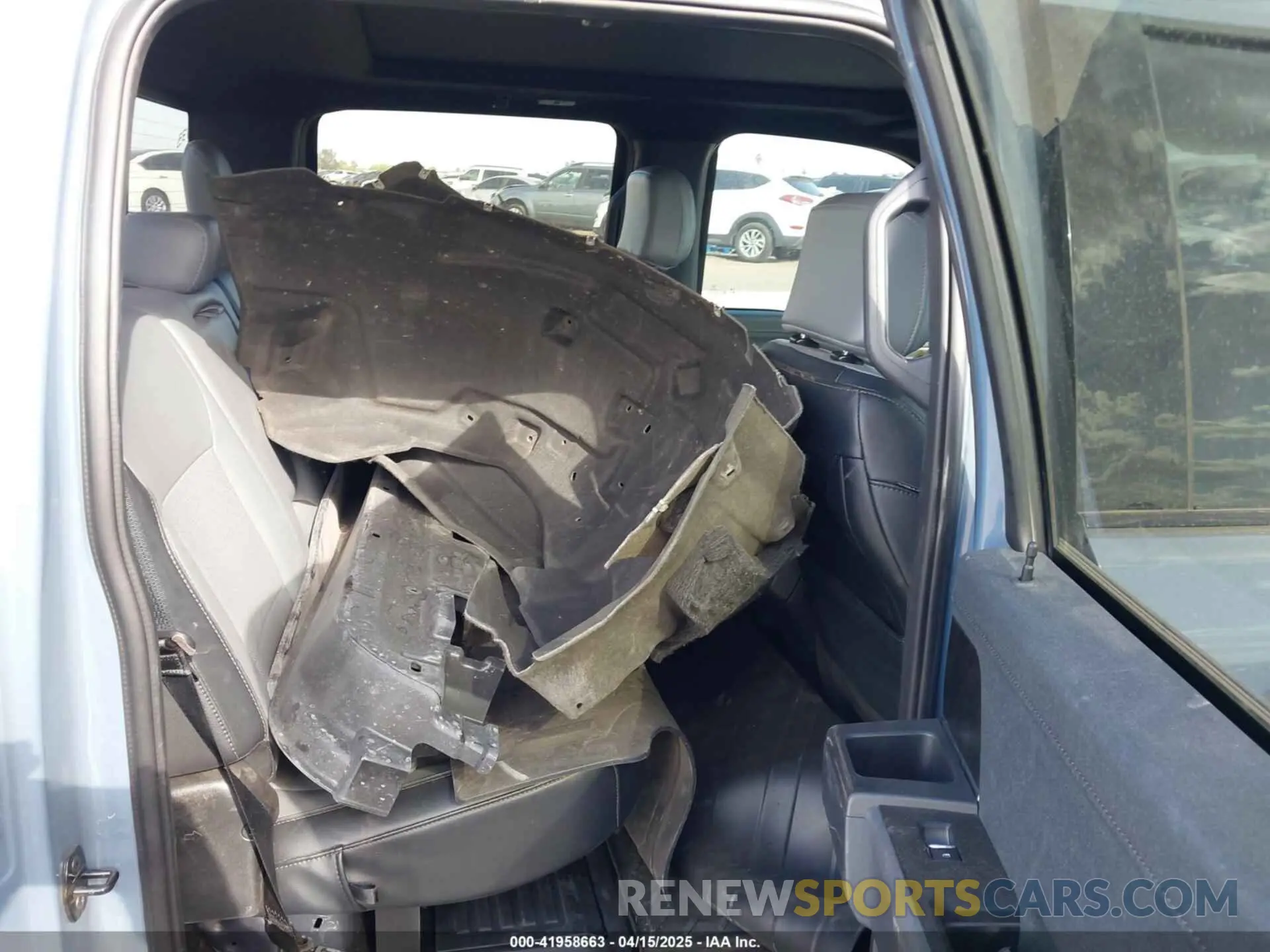8 Photograph of a damaged car 1FT6W1EV0PWG50635 FORD F-150 LIGHTNING 2023
