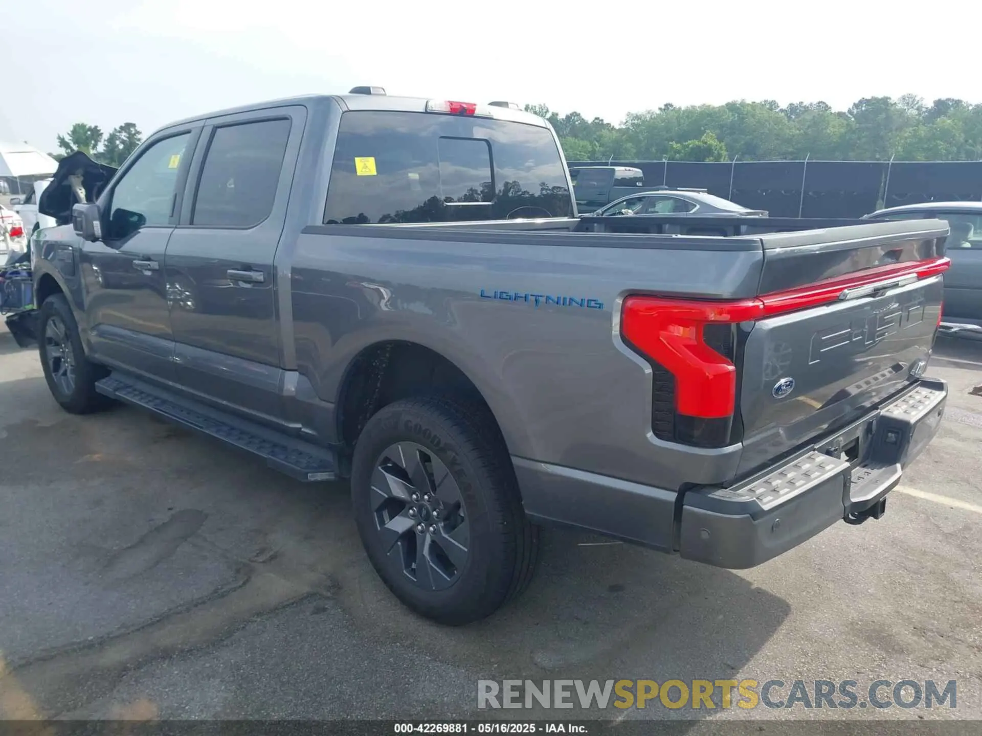 3 Photograph of a damaged car 1FT6W1EVXPWG49668 FORD F-150 LIGHTNING 2023
