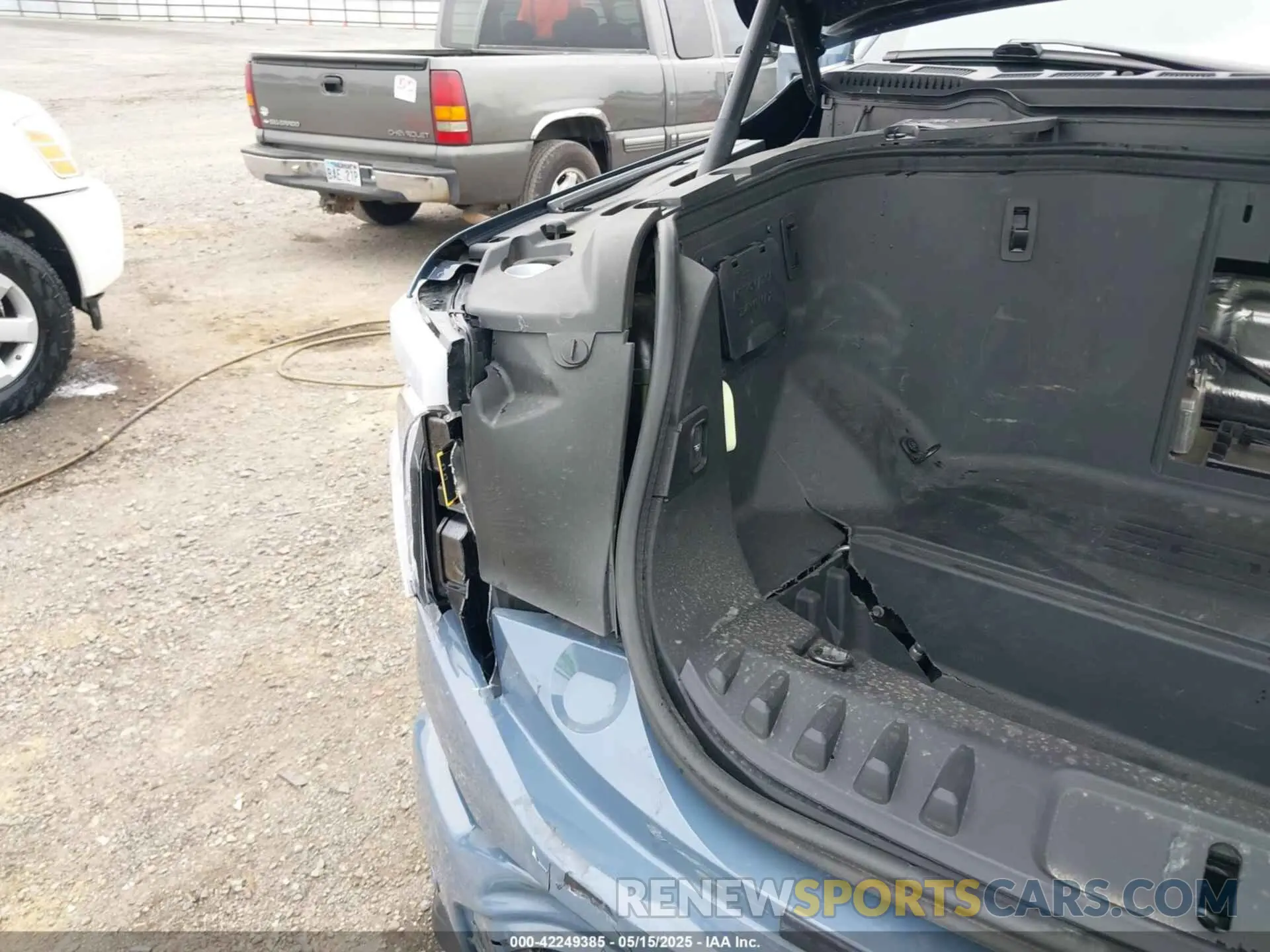 18 Photograph of a damaged car 1FT6W1EVXPWG53591 FORD F-150 LIGHTNING 2023