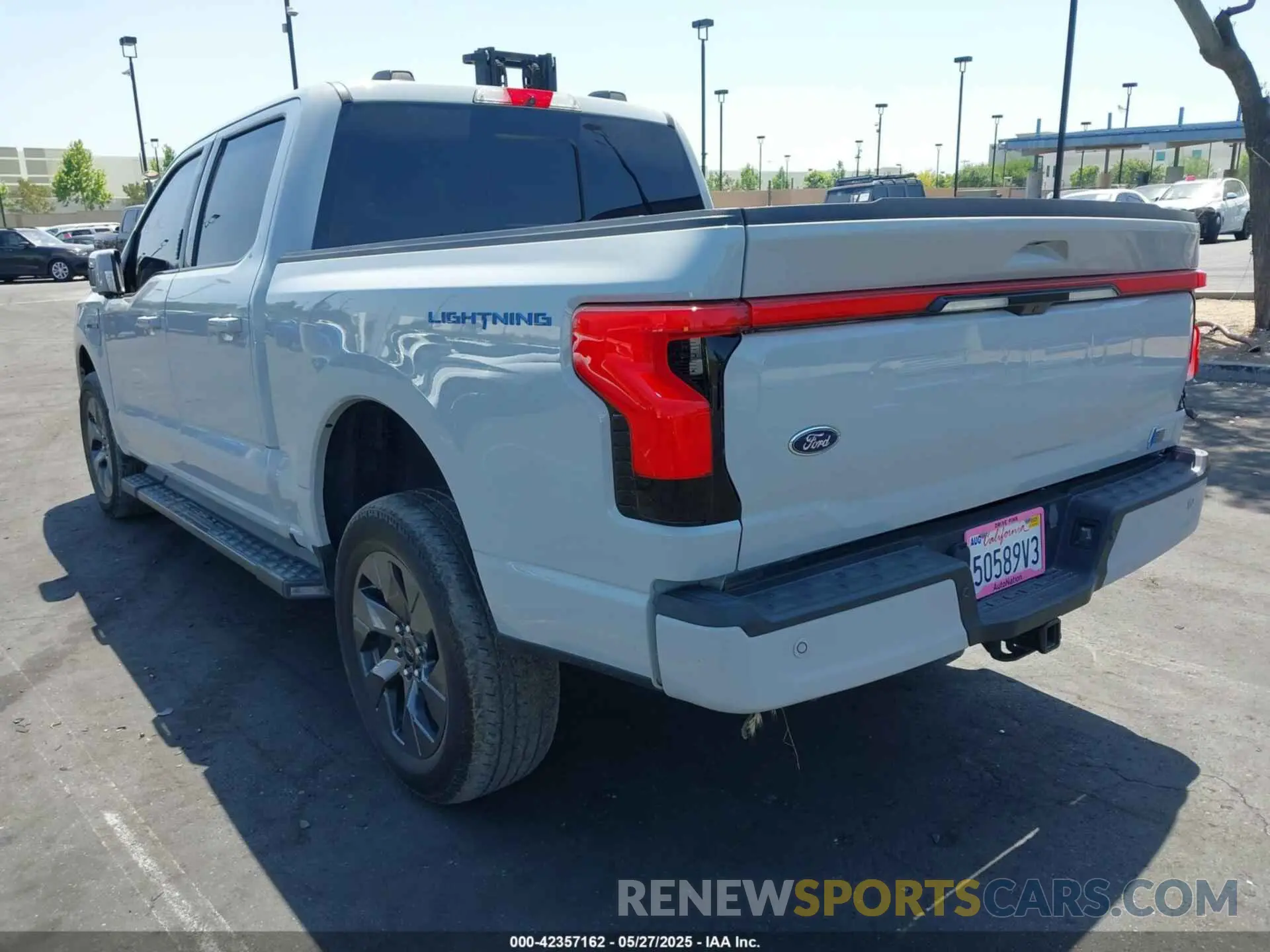 3 Photograph of a damaged car 1FTVW1EL3PWG20829 FORD F-150 LIGHTNING 2023